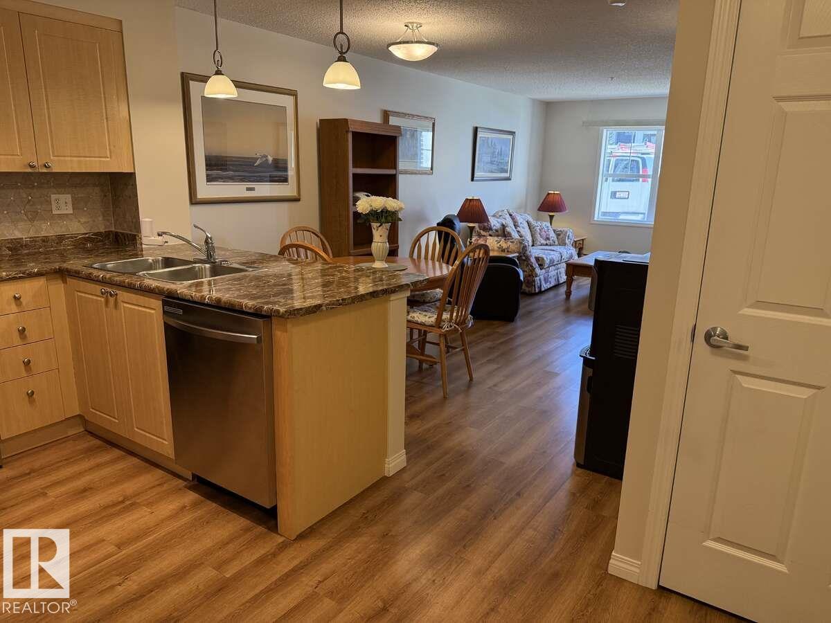 https://zimg.paragon.ice.com/ParagonImages/Property/PM/RAE/225396241/6/0/0/c47845868dafdcf9219f0820d80b0e0a/1/ab9d9d0713c03a3540de5854242a8804/225396241-7ccc5b44-b050-4156-8741-88b6b40230a4.JPG