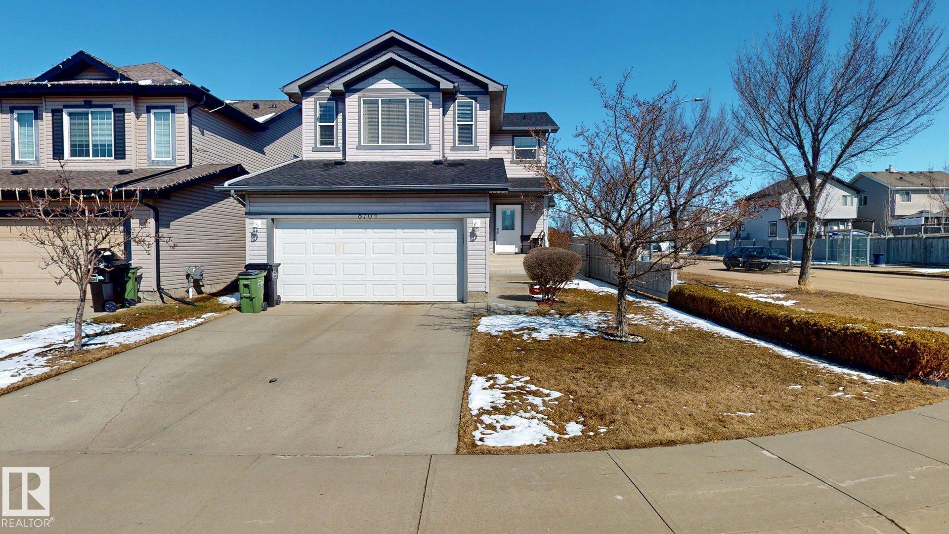 8704 175 Avenue NW, Klarvatten, Edmonton