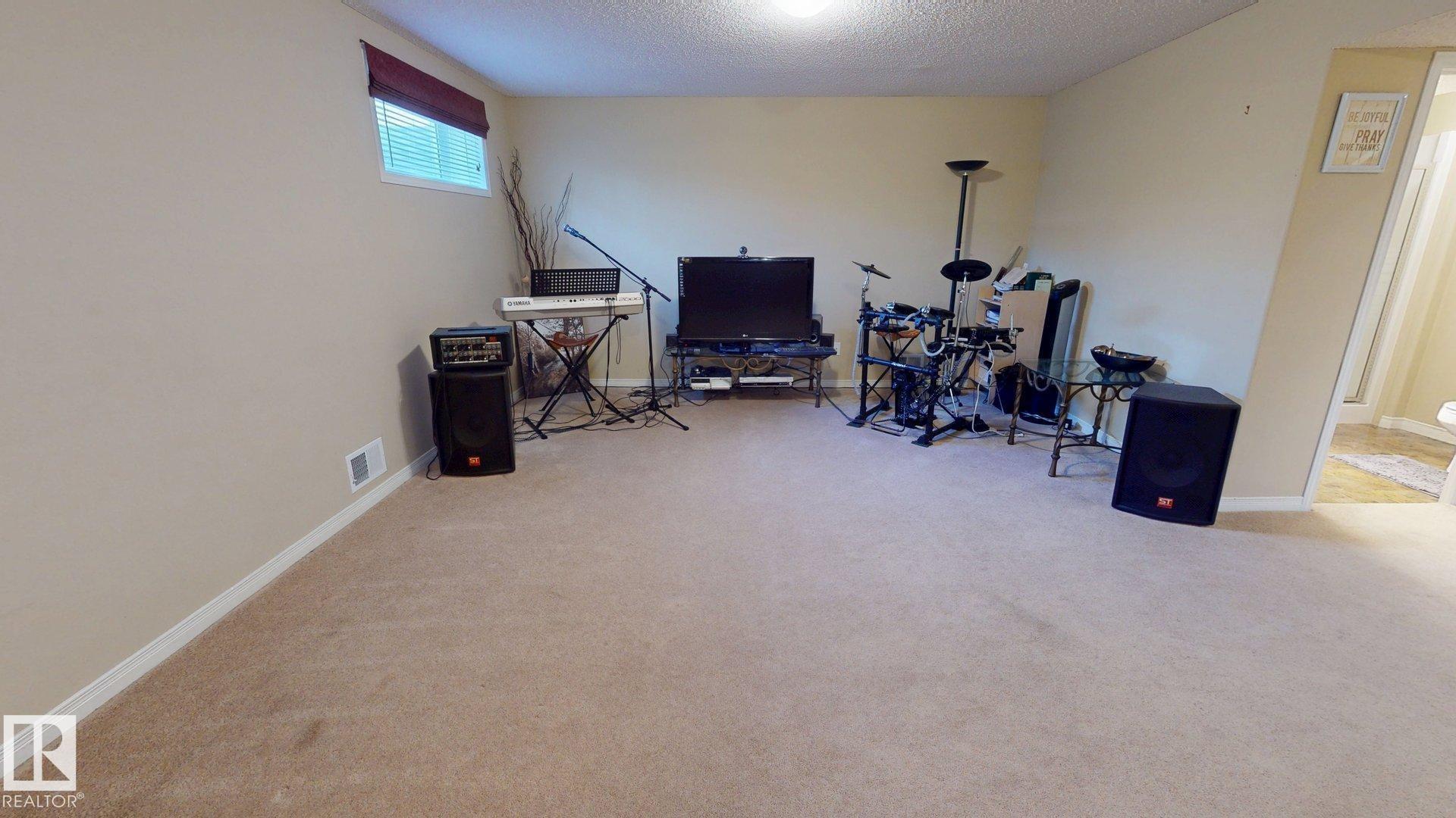 Photo 21 at 8704 175 Avenue NW, Klarvatten, Edmonton