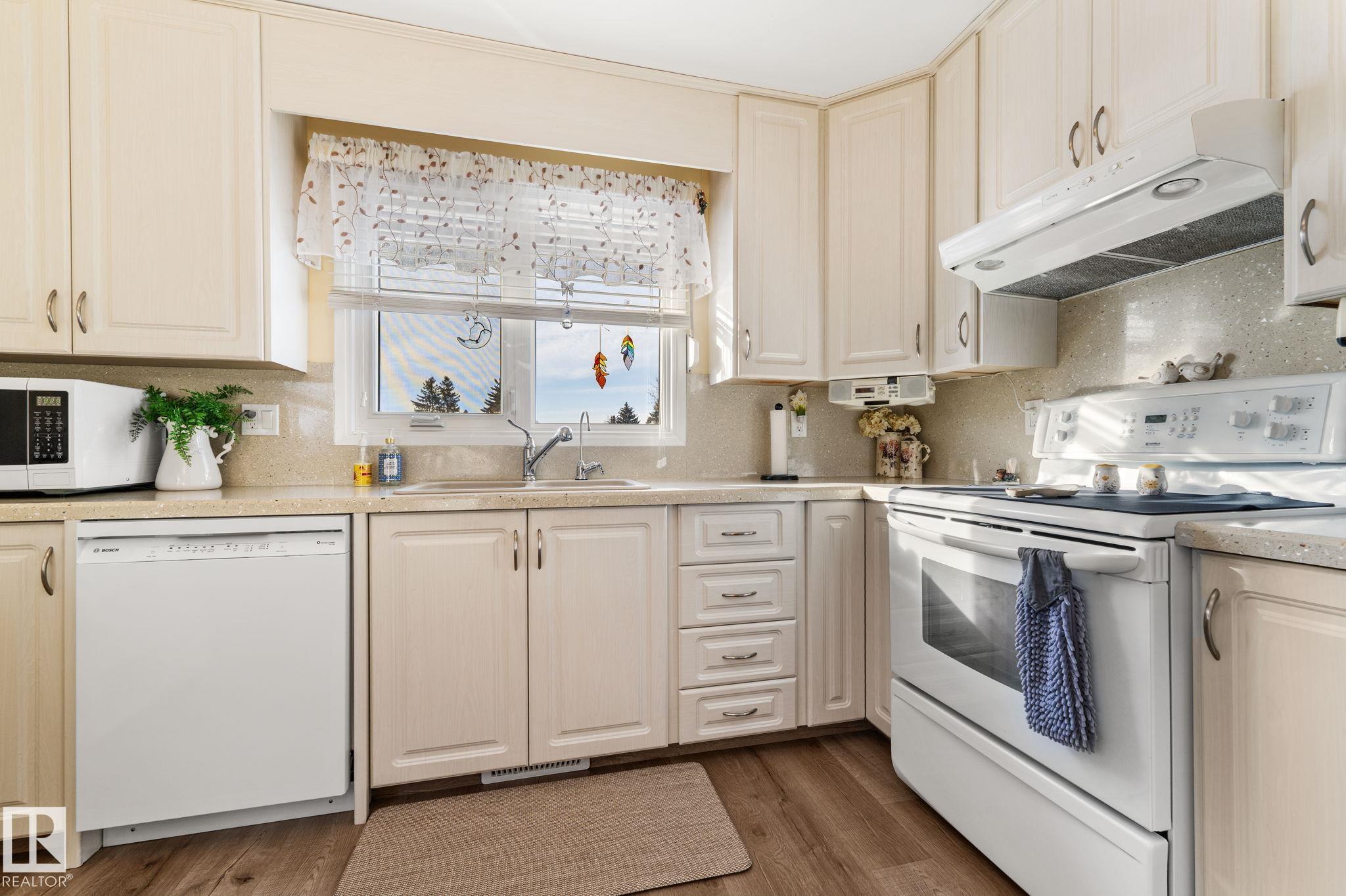 Photo 10 at 8214 93 Avenue, Pineview Fort Sask., Fort Saskatchewan