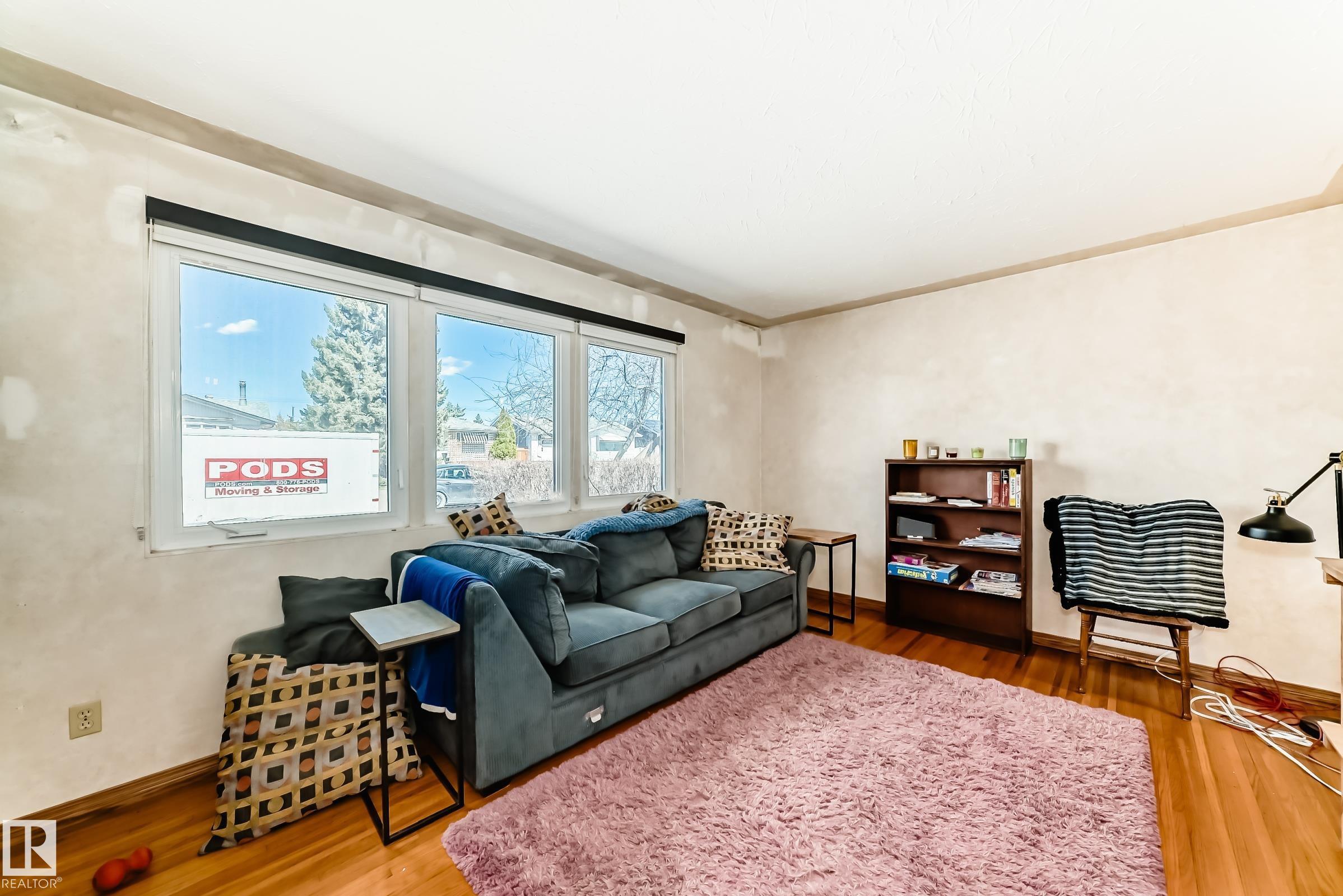 Photo 13 at 10923 136 Avenue NW, Rosslyn, Edmonton
