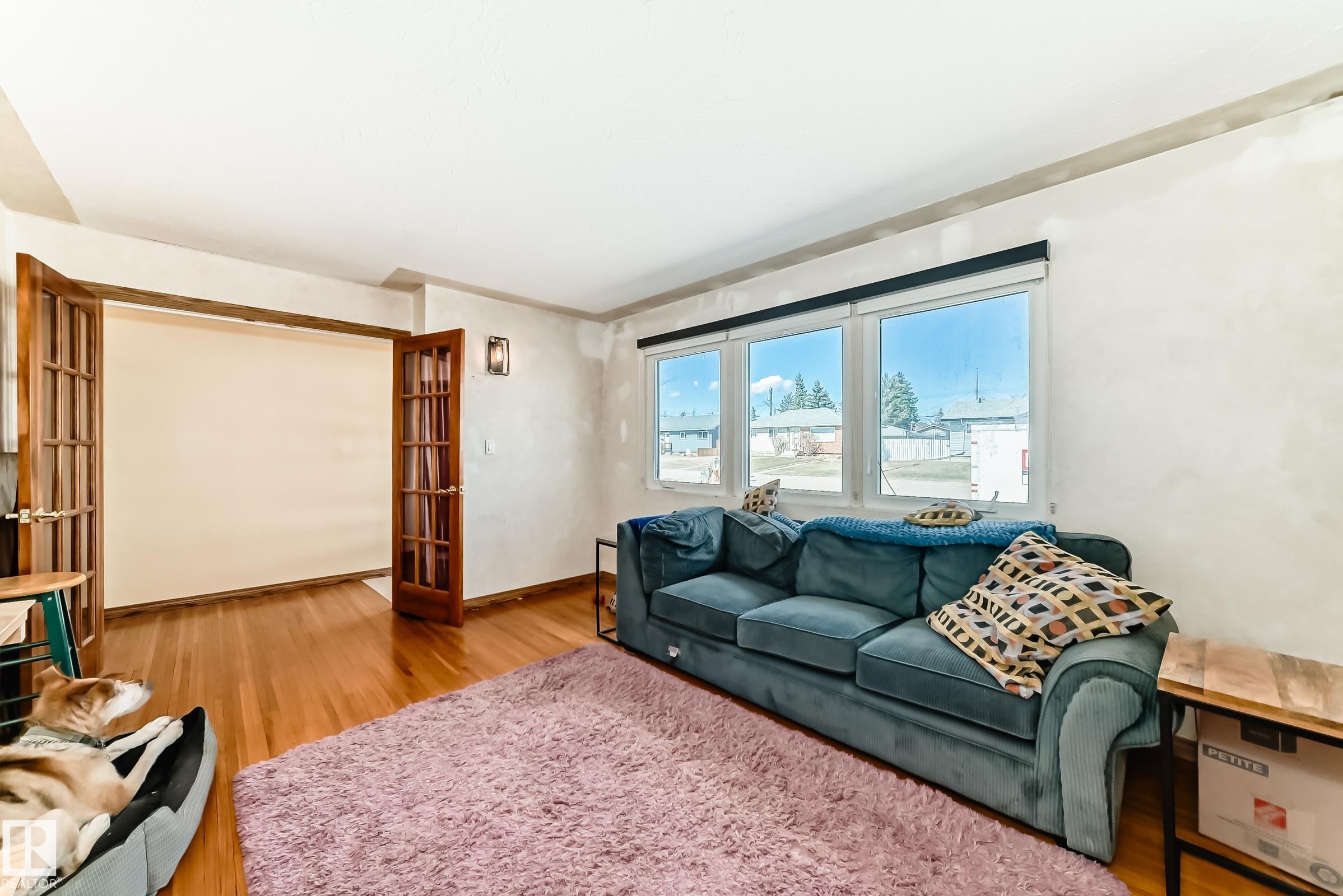 Photo 14 at 10923 136 Avenue NW, Rosslyn, Edmonton