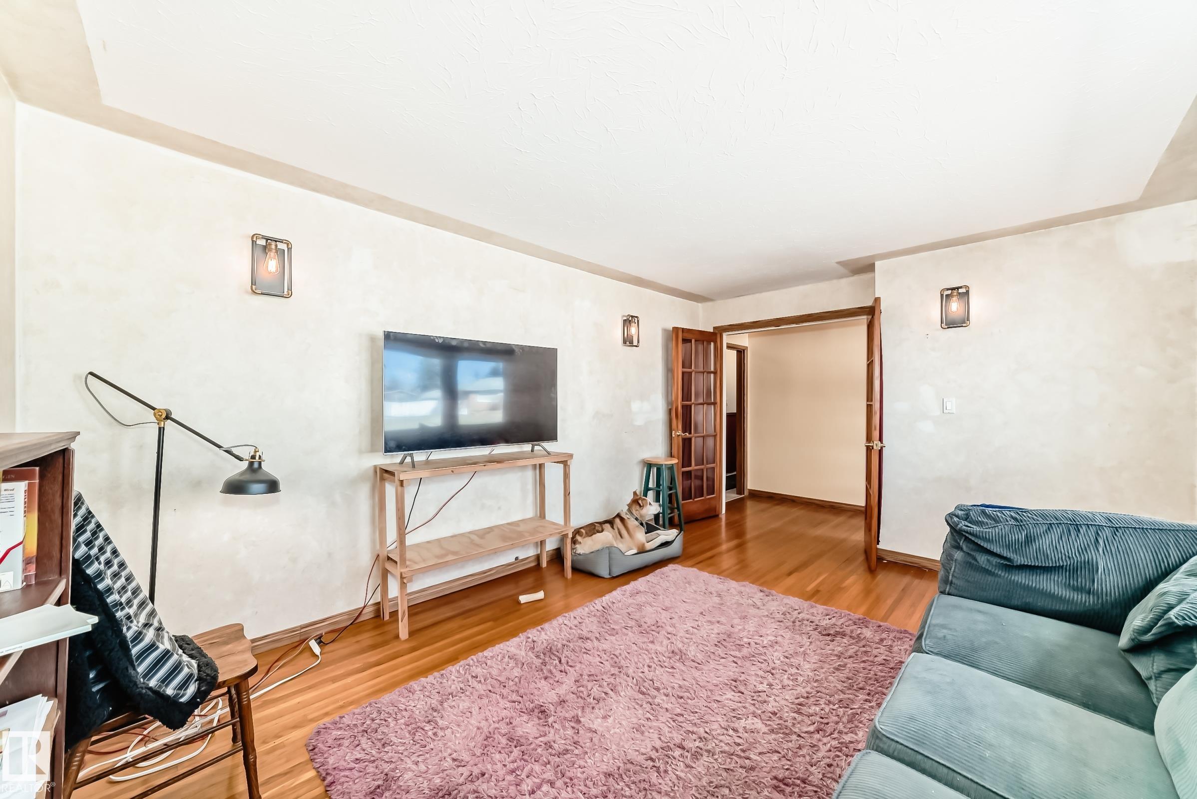 Photo 15 at 10923 136 Avenue NW, Rosslyn, Edmonton