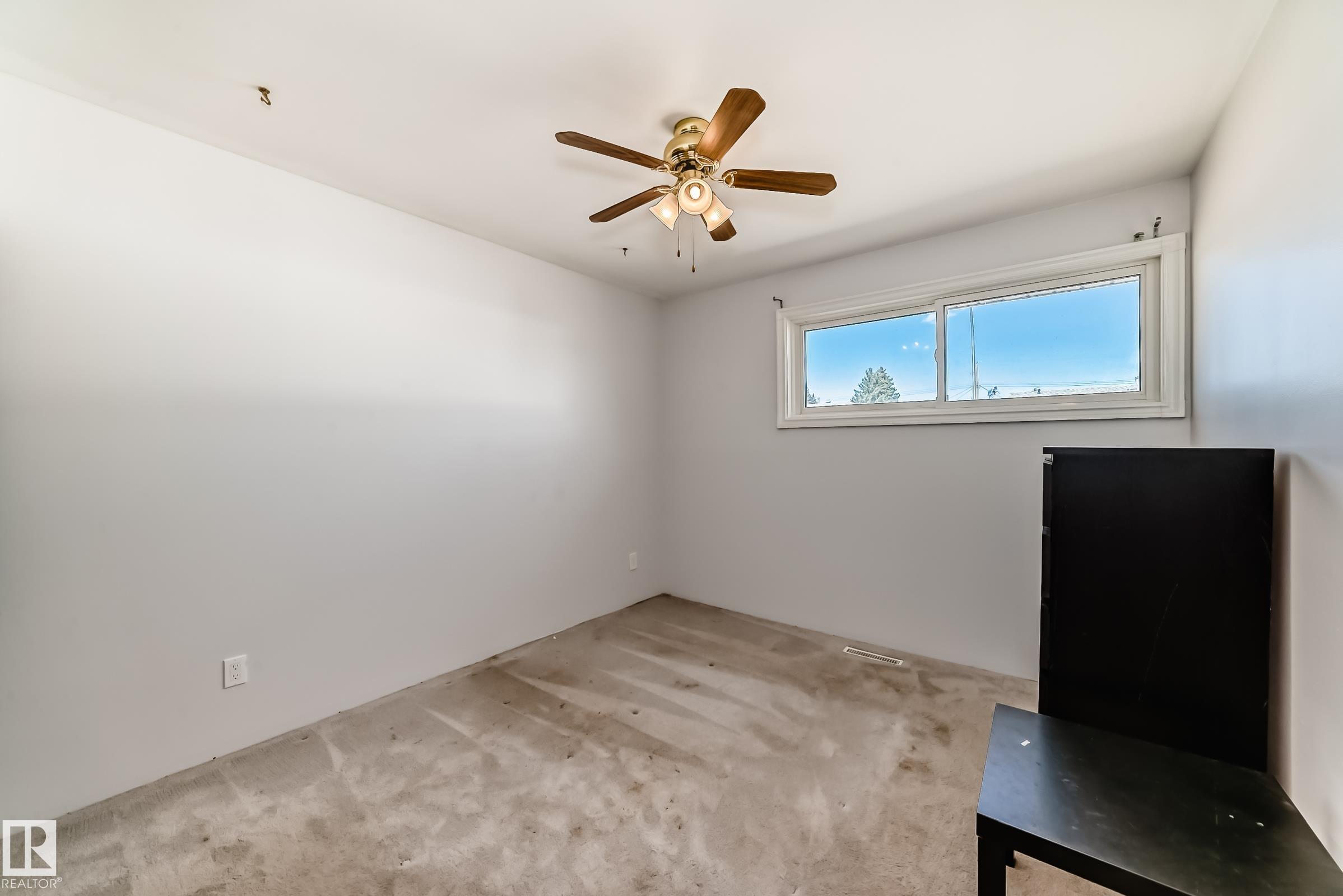 Photo 17 at 10923 136 Avenue NW, Rosslyn, Edmonton