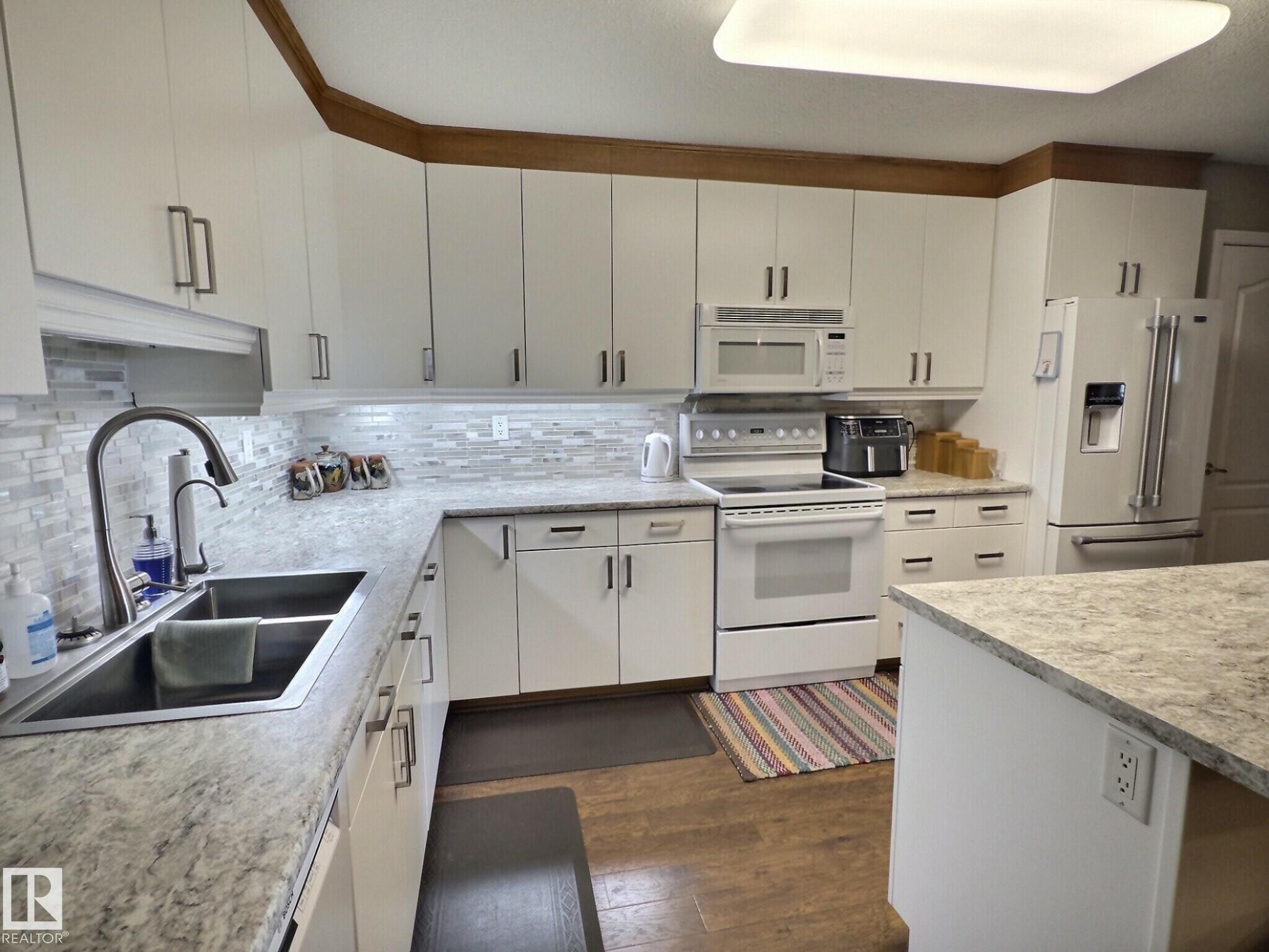 108 - 8922 156 Street NW, Meadowlark Park, Edmonton