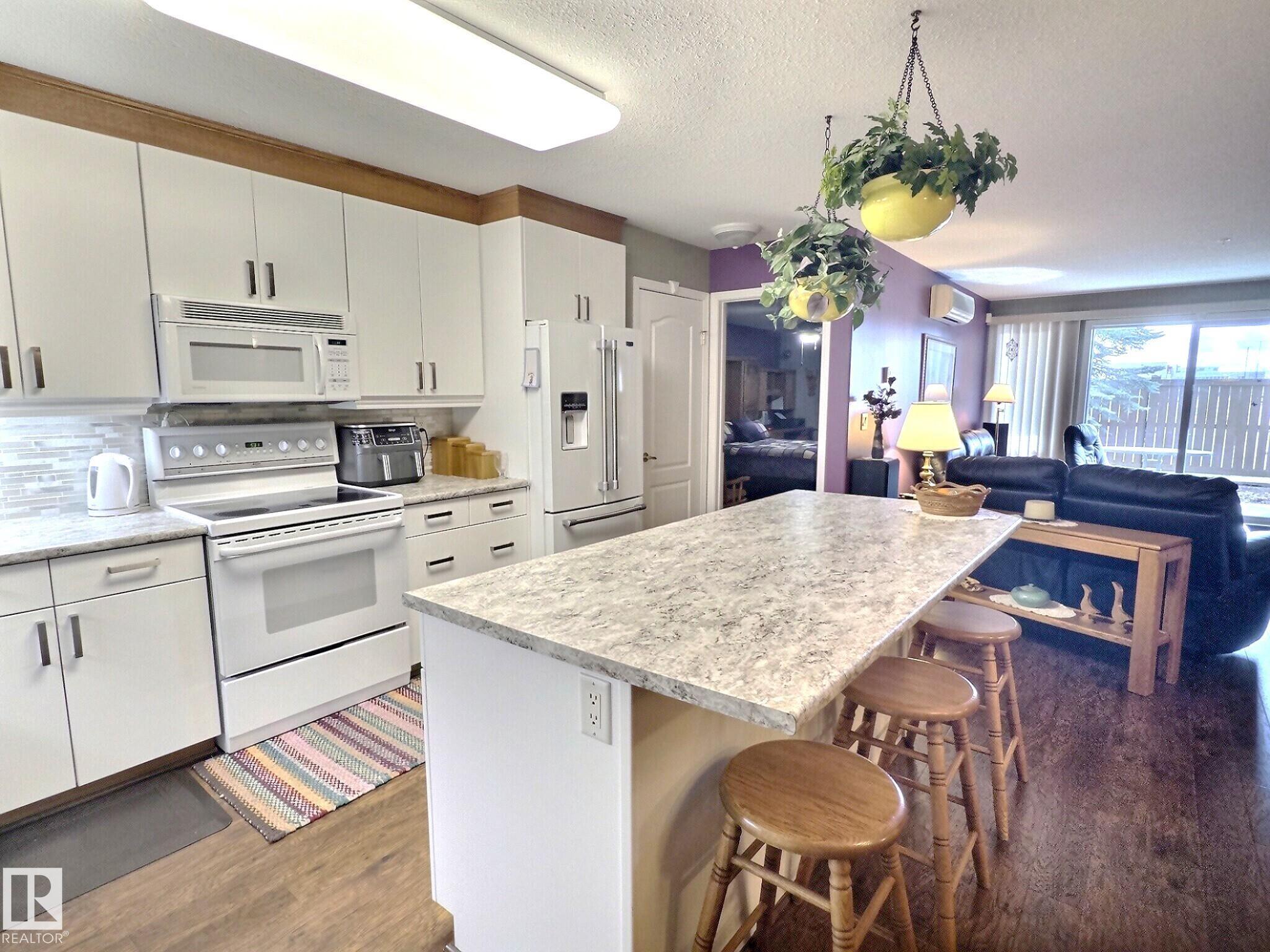 108 - 8922 156 Street NW, Meadowlark Park, Edmonton