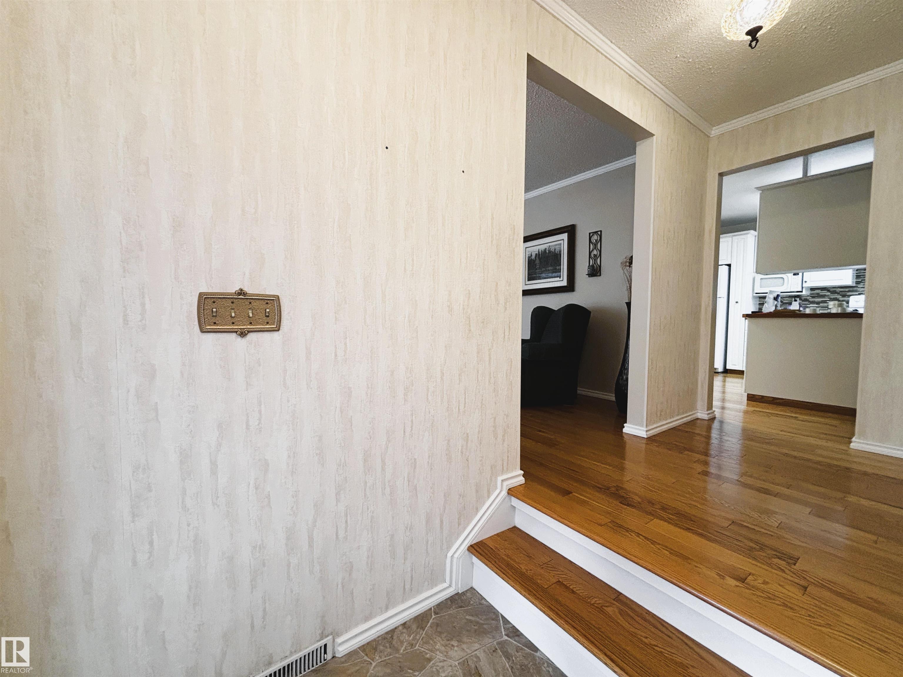 11139 30 Avenue NW, Sweet Grass, Edmonton