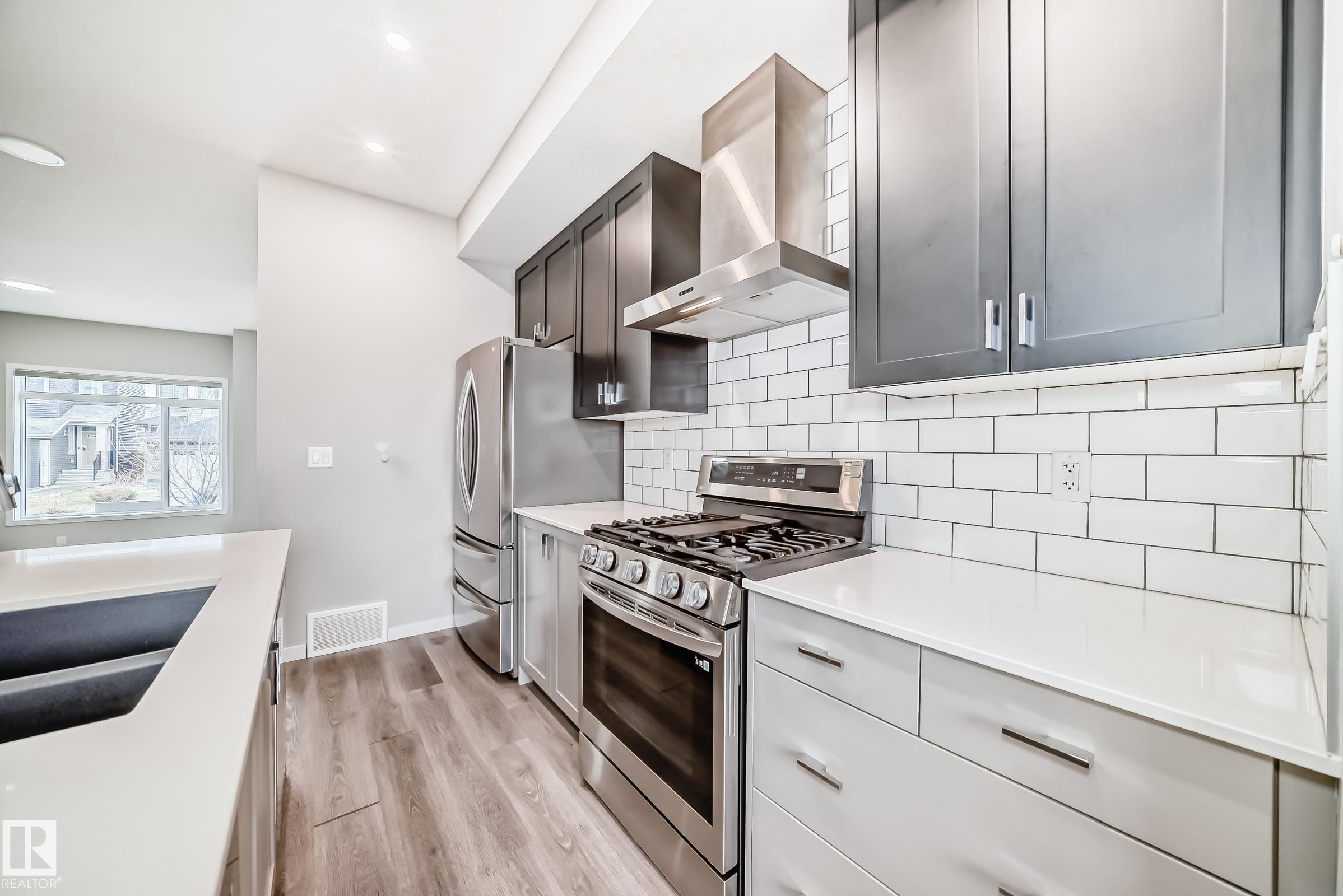 https://zimg.paragon.ice.com/ParagonImages/Property/PM/RAE/225396279/14/0/0/5dda615ba19833c3d9da55342288d099/1/56b73031f37cea6b0f1d538c9c8d44e5/225396279-01443dbd-2905-4efb-be5a-a47308bbb399.JPG