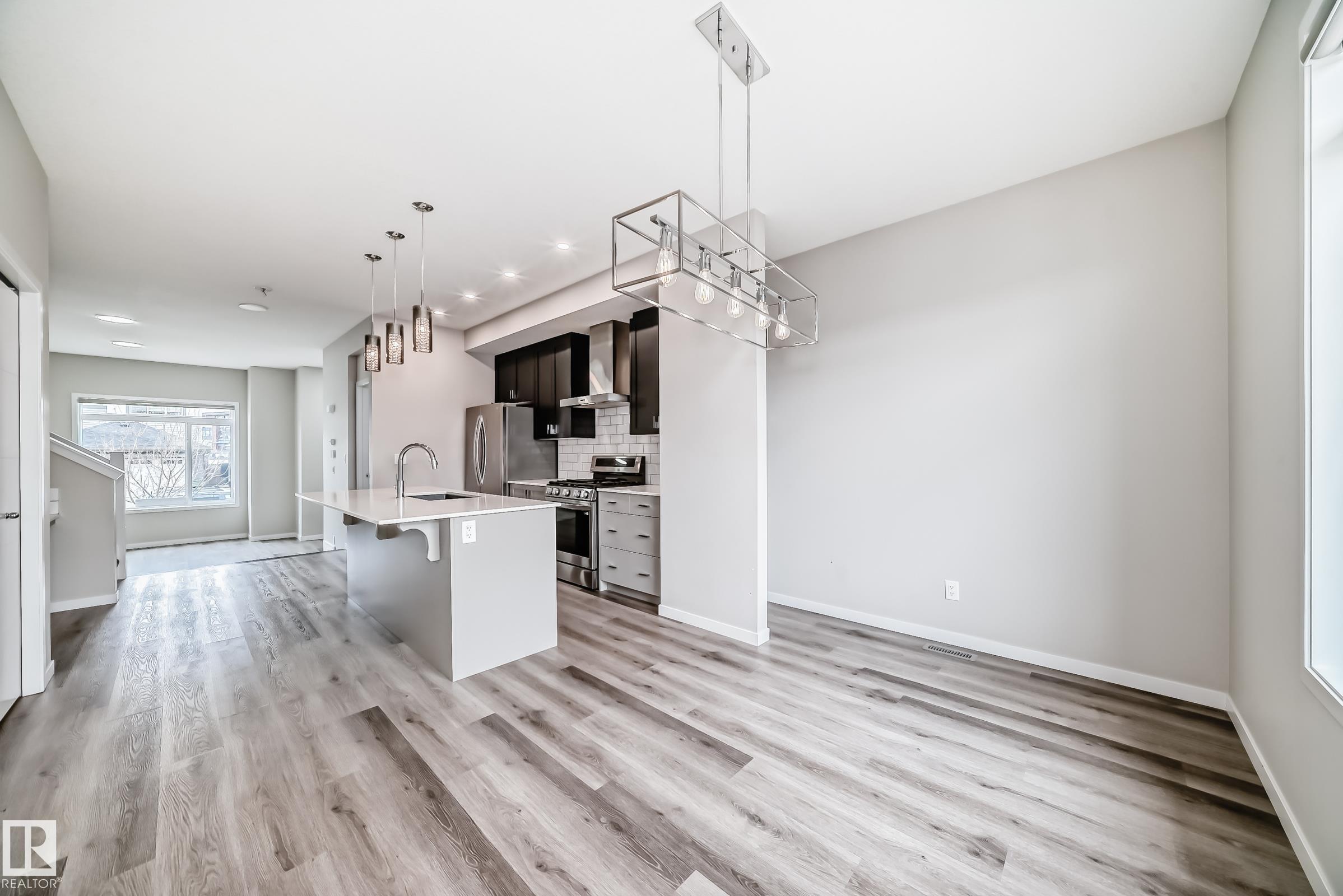 https://zimg.paragon.ice.com/ParagonImages/Property/PM/RAE/225396279/16/0/0/73d931c9cb1069a2b09ed199ff70d3f4/1/56b73031f37cea6b0f1d538c9c8d44e5/225396279-977613ff-596f-4e44-807f-92efcc5c8358.JPG
