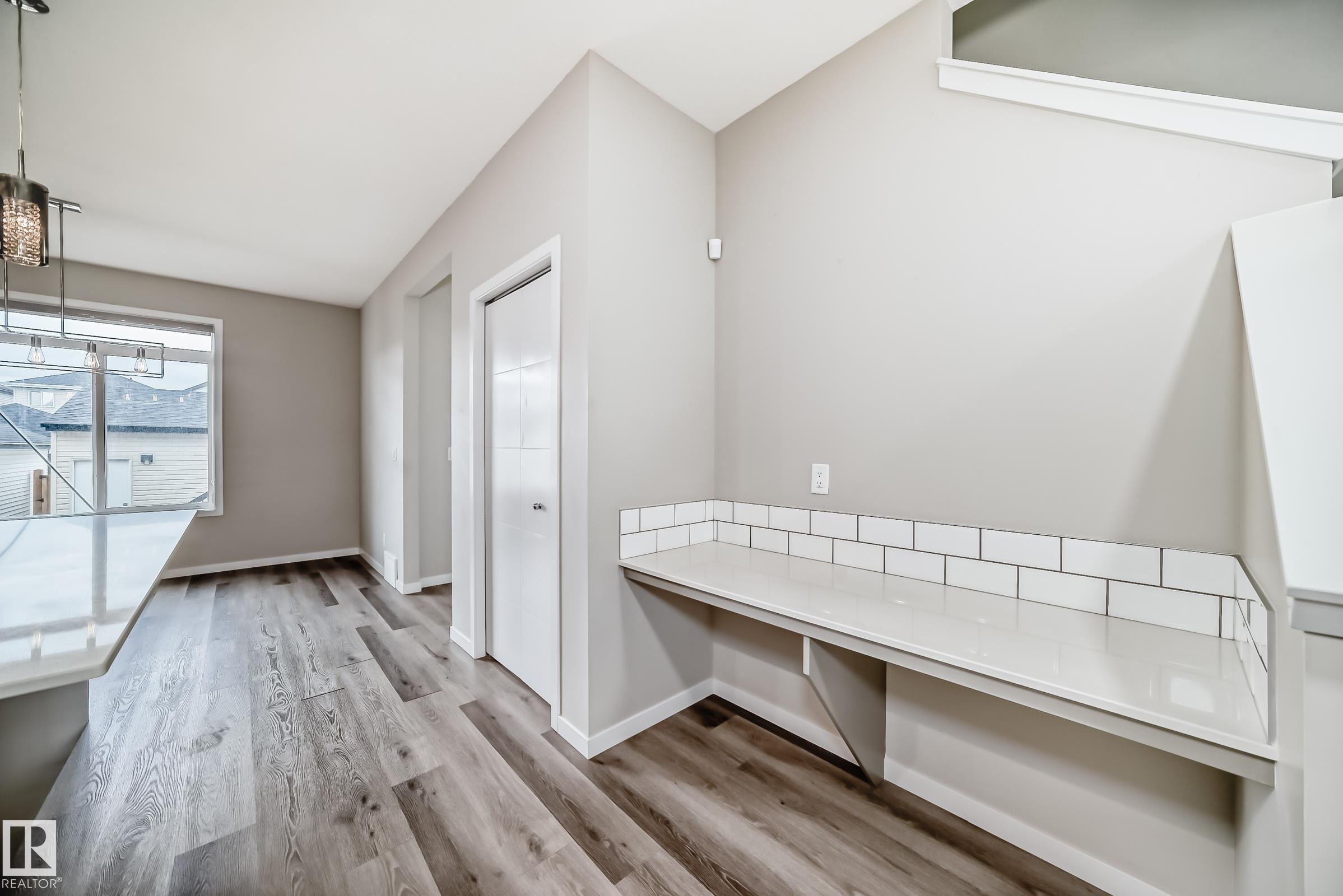 https://zimg.paragon.ice.com/ParagonImages/Property/PM/RAE/225396279/19/0/0/eed23cacf67c79ea2cbae54169ee3d38/1/56b73031f37cea6b0f1d538c9c8d44e5/225396279-2198e58f-cb8f-4b89-afa1-246308297b17.JPG