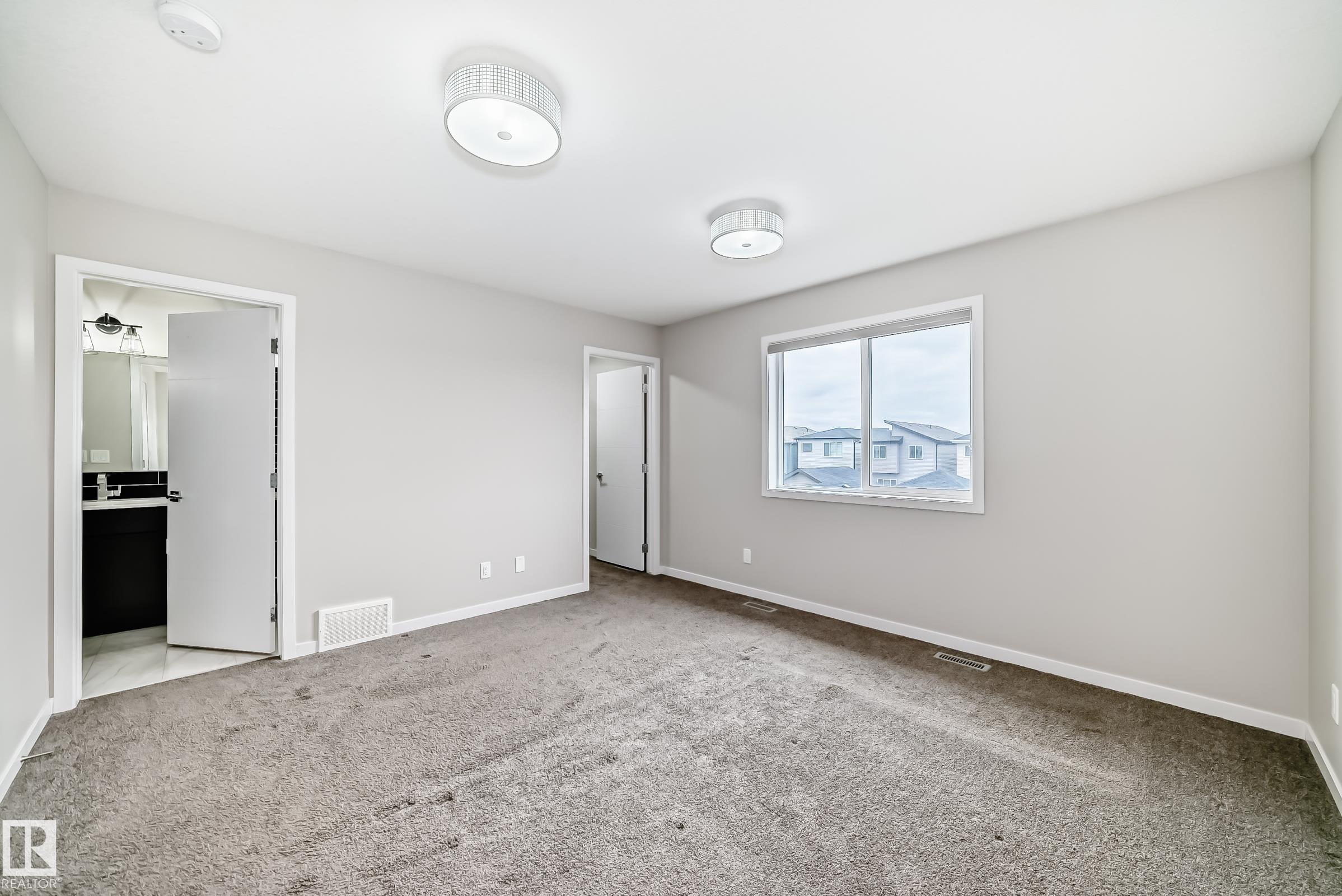https://zimg.paragon.ice.com/ParagonImages/Property/PM/RAE/225396279/31/0/0/b95d3c7e85f8f91ba5dd28b589a1e635/1/56b73031f37cea6b0f1d538c9c8d44e5/225396279-d9bd37b6-930b-4a50-88c2-3250ab3b21e7.JPG