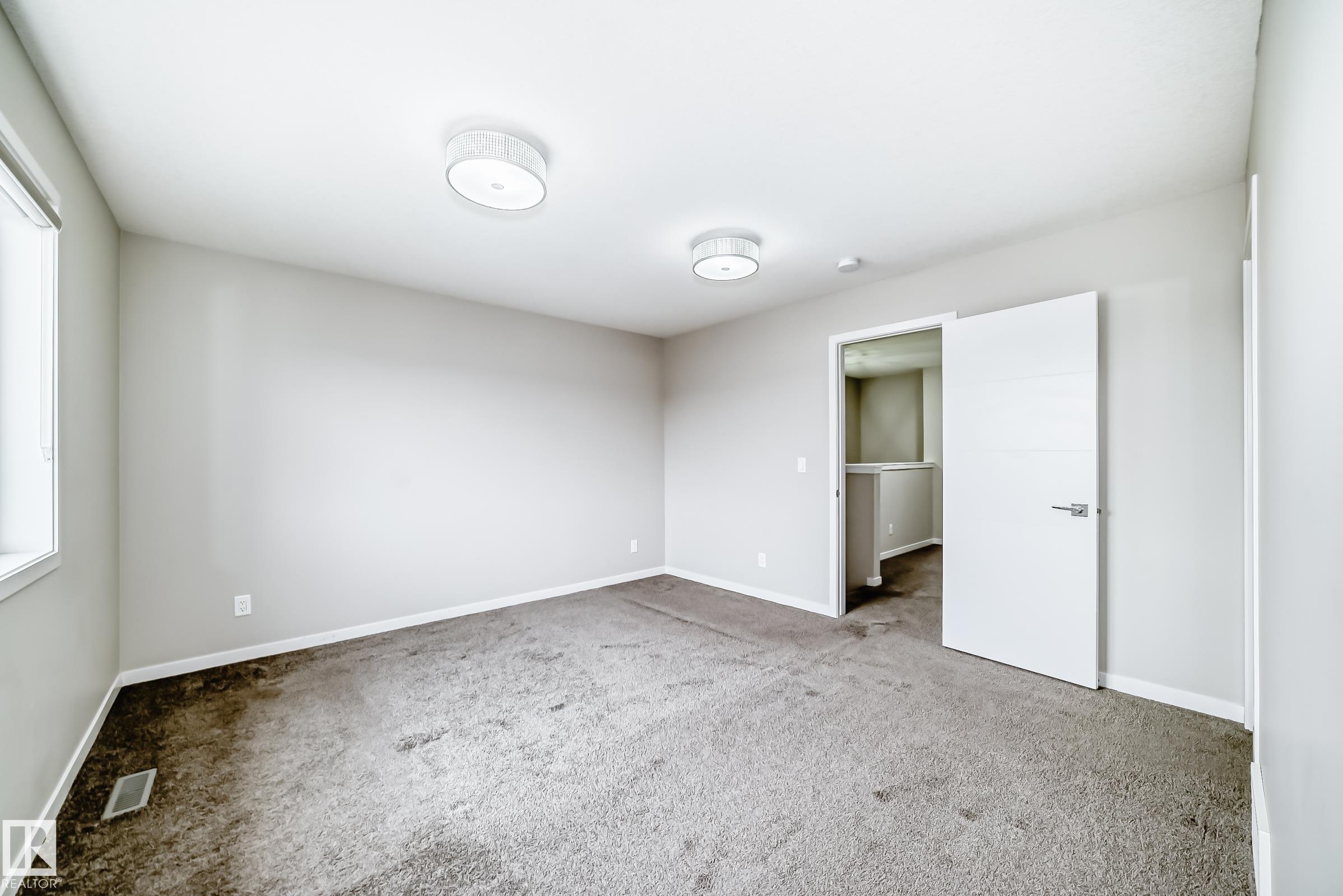 https://zimg.paragon.ice.com/ParagonImages/Property/PM/RAE/225396279/33/0/0/6098ceac9113c43f79dfb448303f03fa/1/56b73031f37cea6b0f1d538c9c8d44e5/225396279-06a48628-082c-4fce-9d62-b608870c8f94.JPG