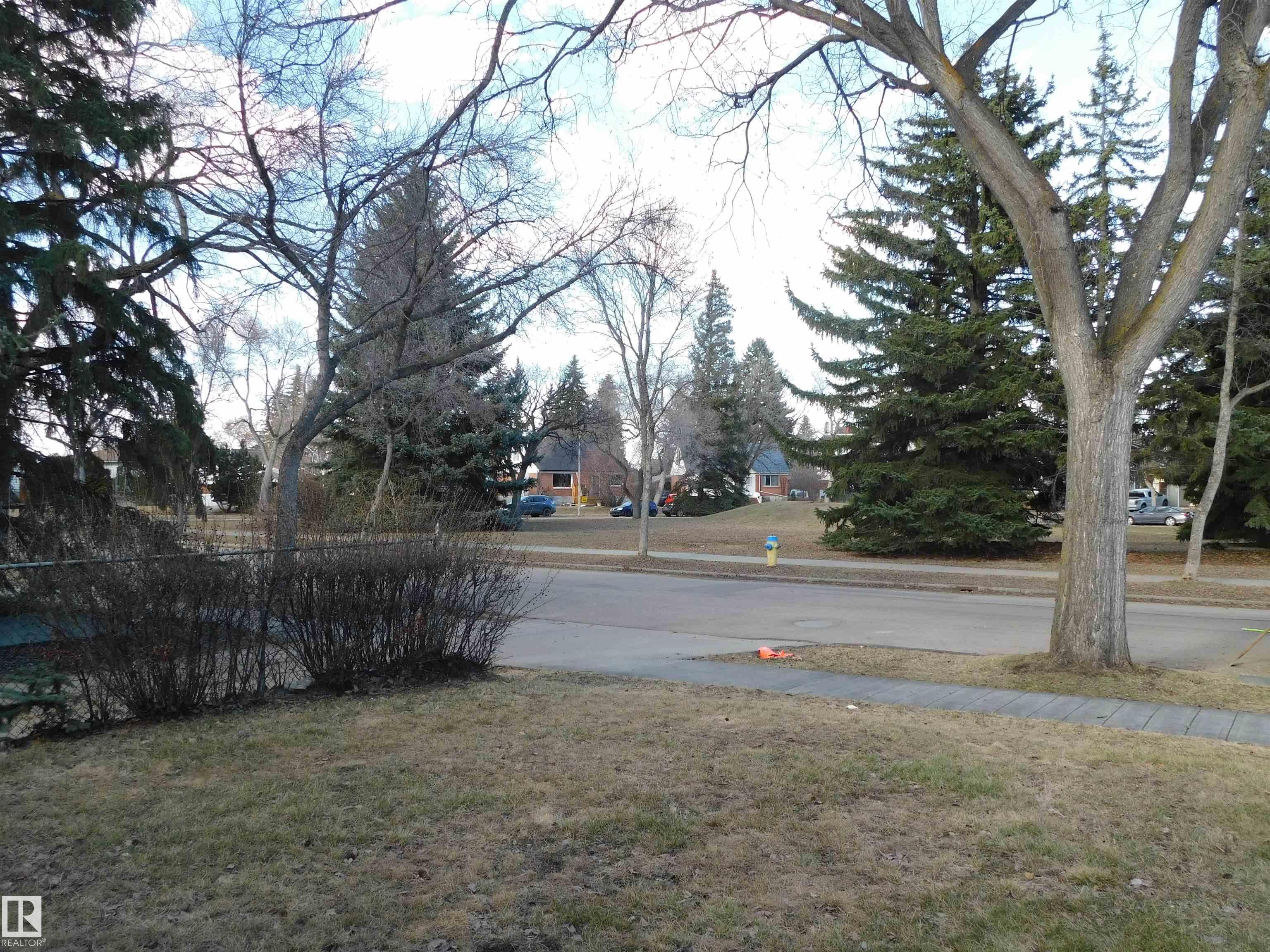 Photo 12 at 12356 132 Street NW, Sherbrooke, Edmonton