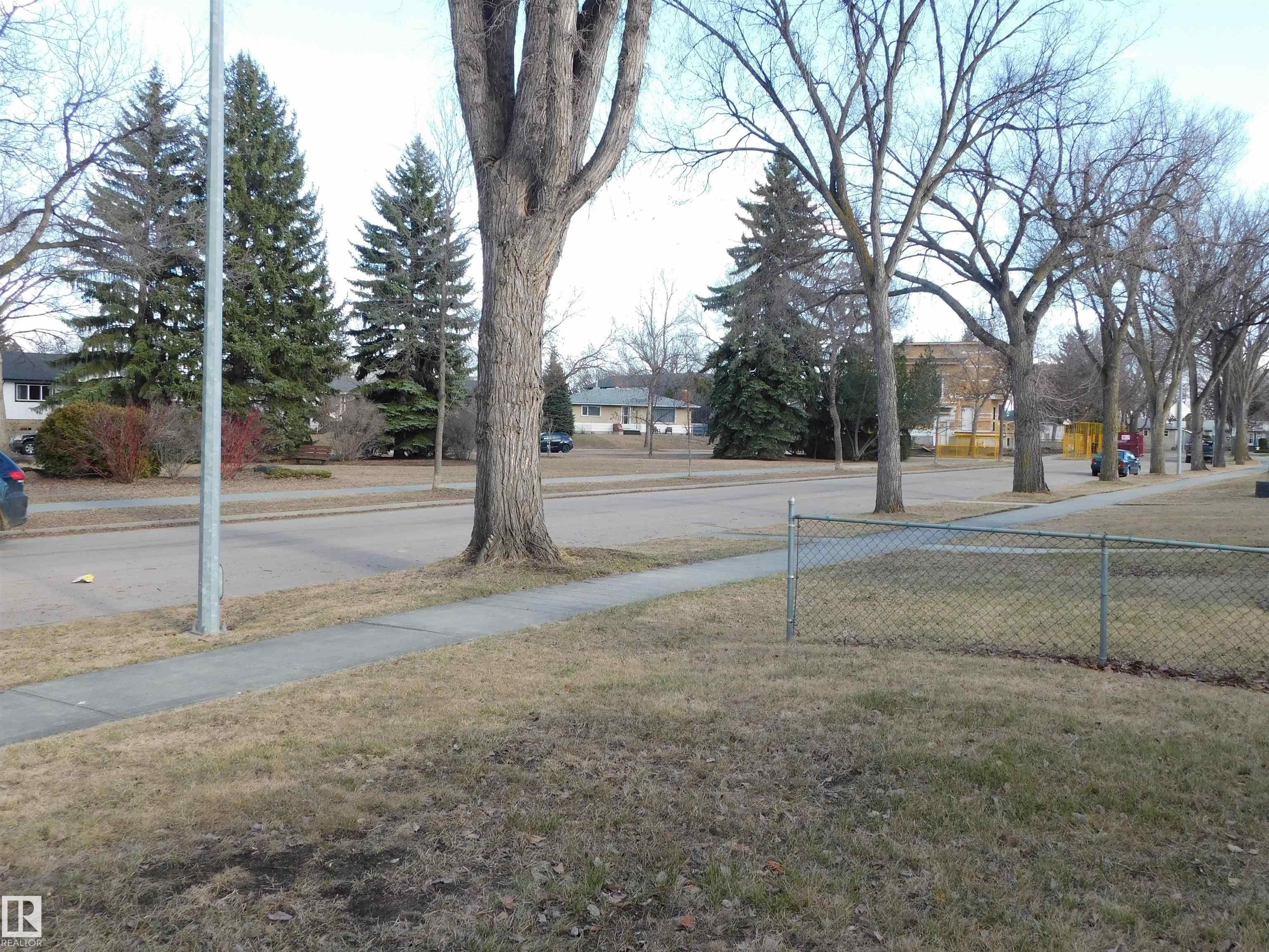 Photo 13 at 12356 132 Street NW, Sherbrooke, Edmonton