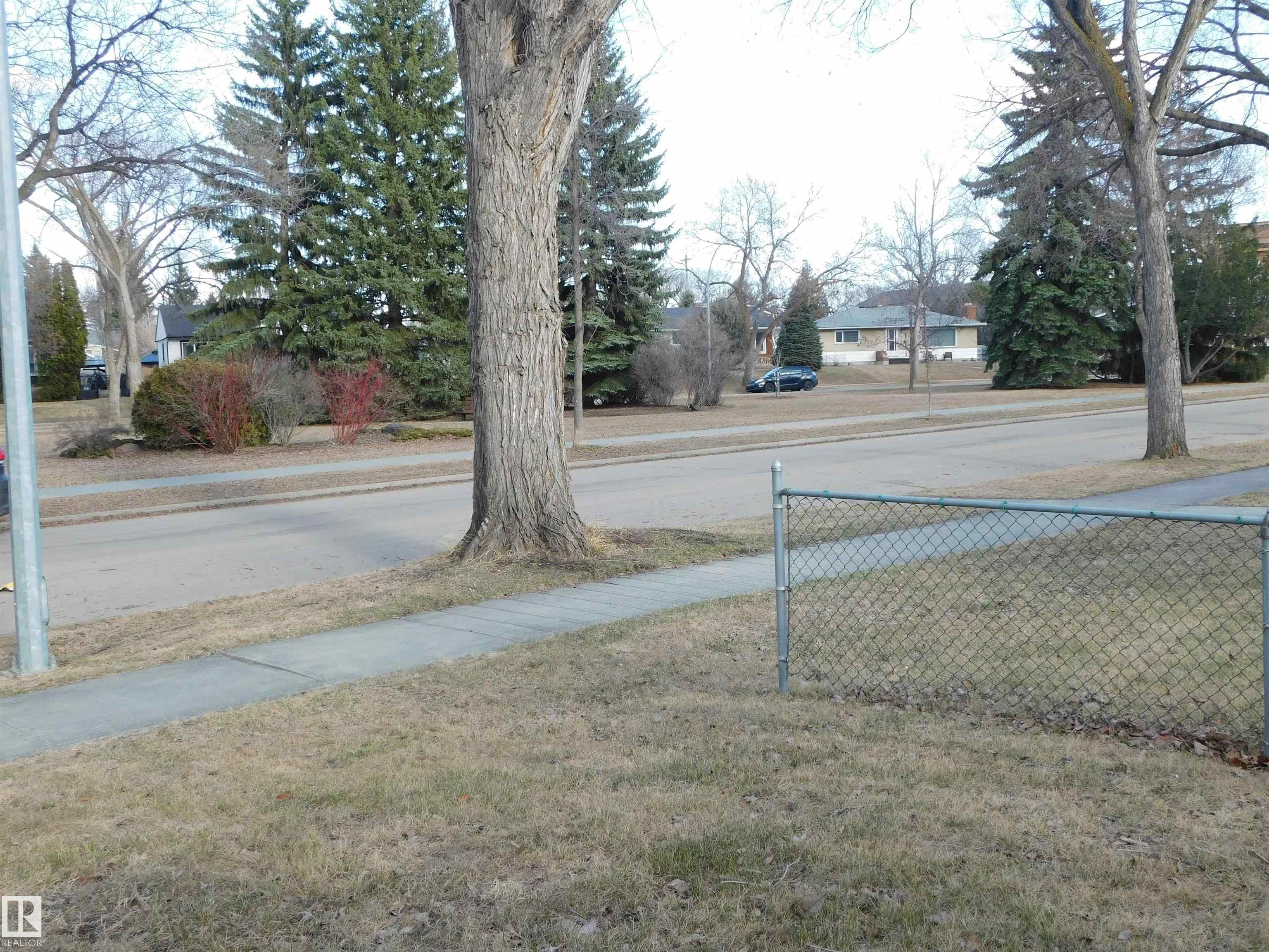 Photo 14 at 12356 132 Street NW, Sherbrooke, Edmonton