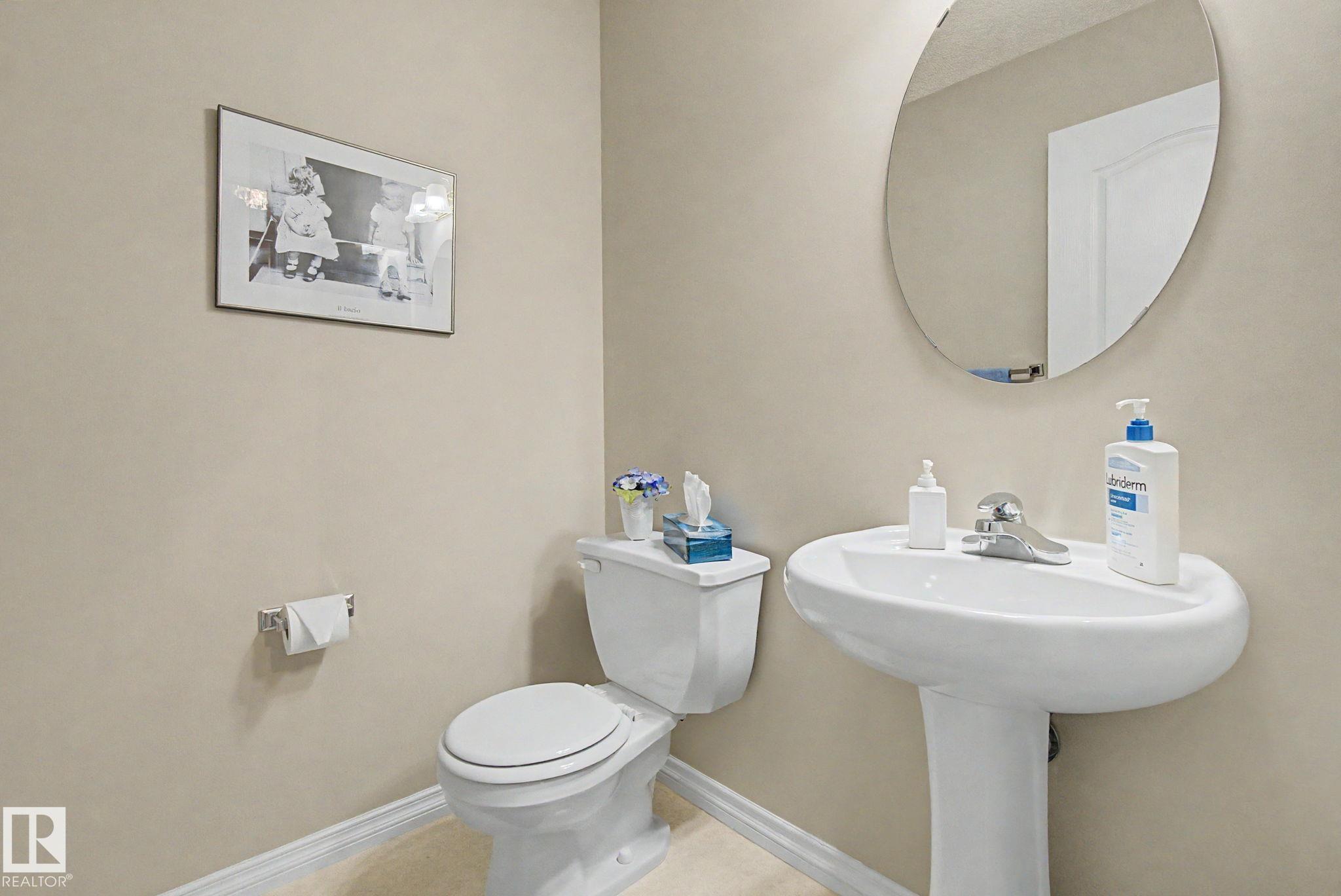 Photo 13 at 11732 10 Avenue NW, Twin Brooks, Edmonton