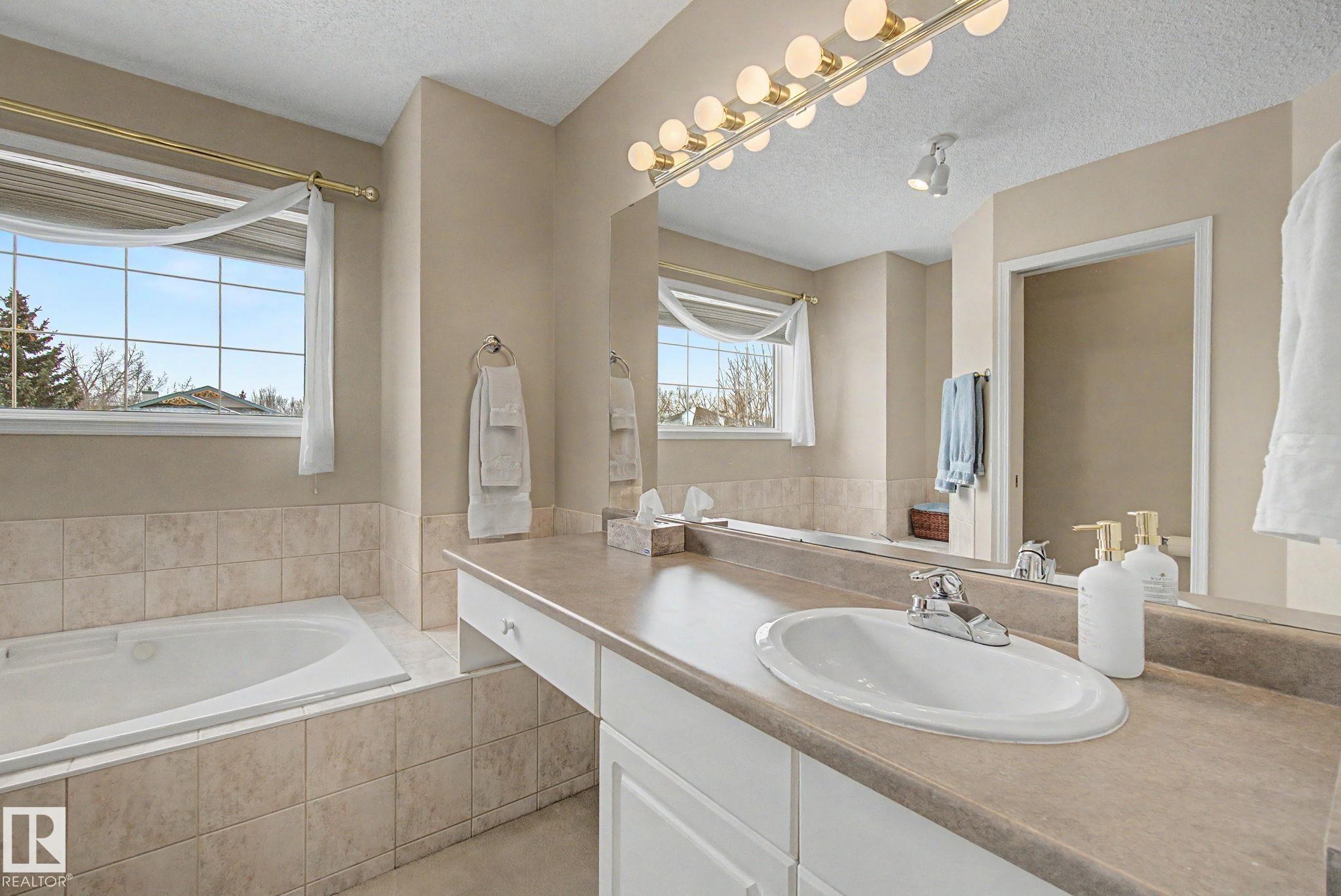Photo 18 at 11732 10 Avenue NW, Twin Brooks, Edmonton