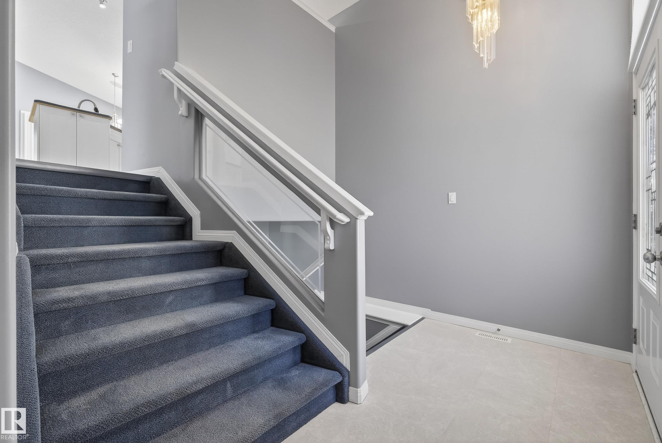 720 87 Street SW, Ellerslie, Edmonton