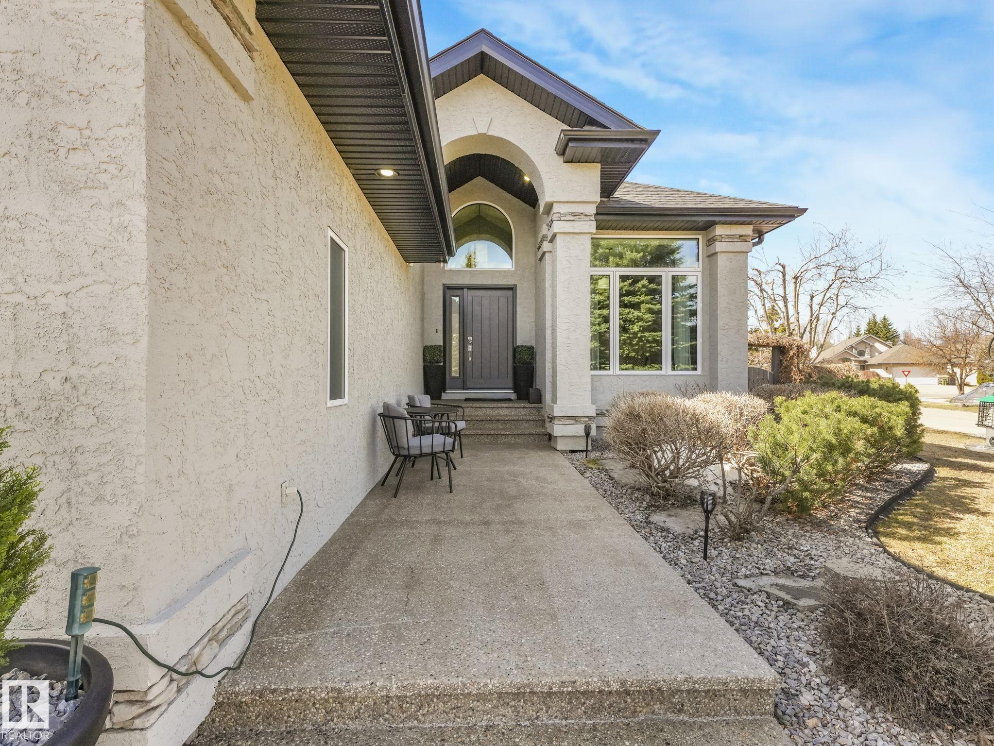 67 Leonard Drive, Lacombe Park, St. Albert