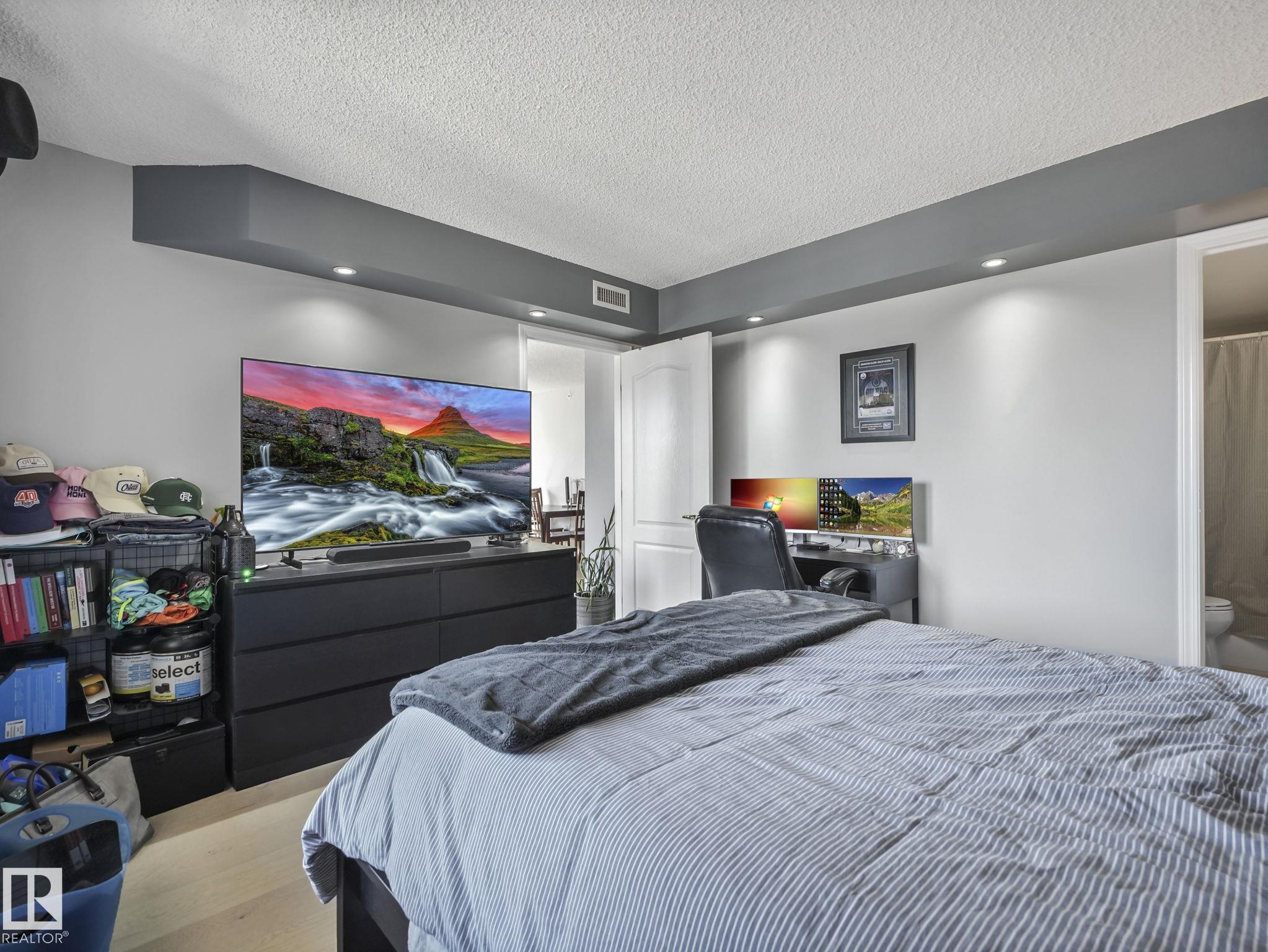 Photo 36 at 1404 - 10909 103 Avenue NW, Downtown, Edmonton