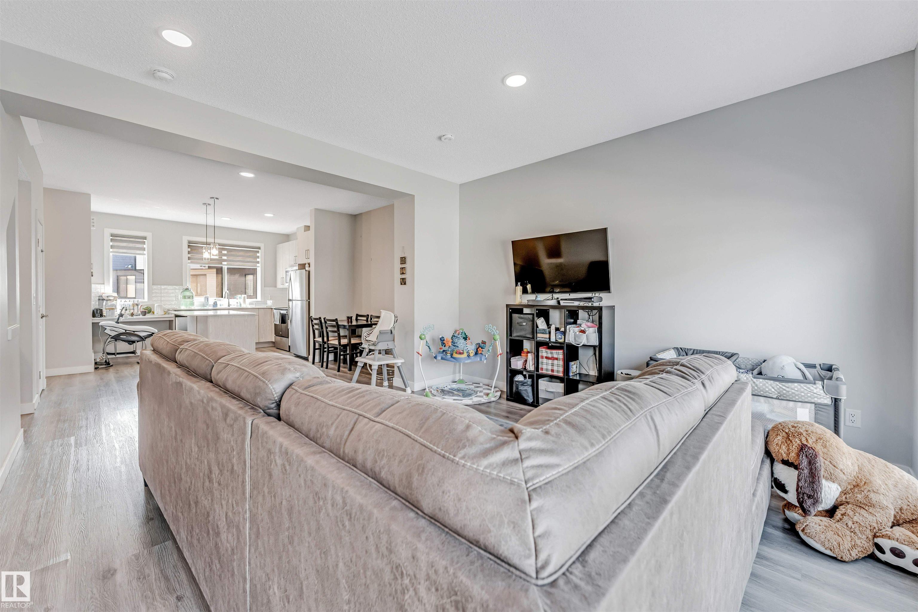 Photo 14 at 21 - 11910 35 Avenue SW, Heritage Valley Town Centre Area, Edmonton