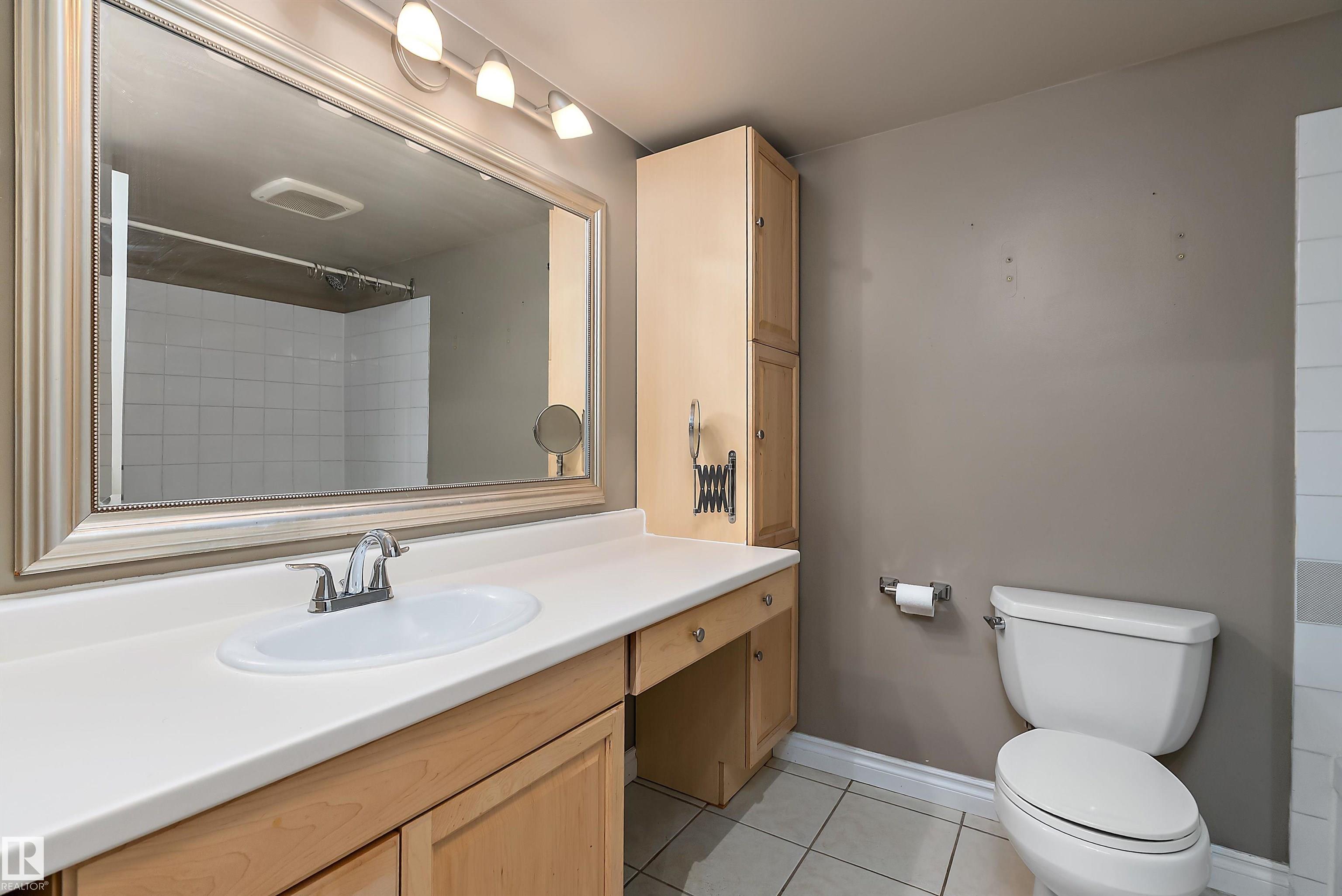 Photo 18 at 206 - 9929 113 Street NW, Wîhkwêntôwin, Edmonton