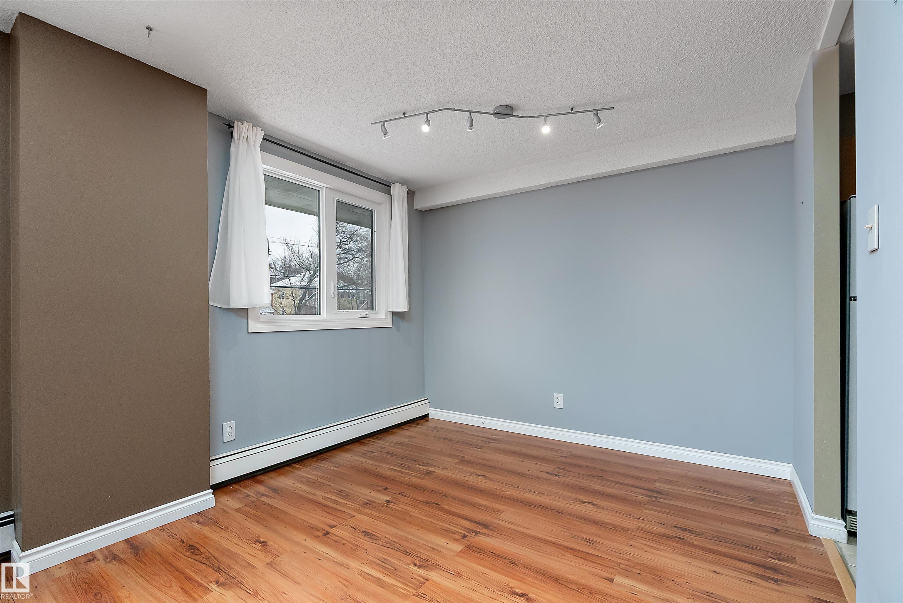 Photo 10 at 206 - 9929 113 Street NW, Wîhkwêntôwin, Edmonton