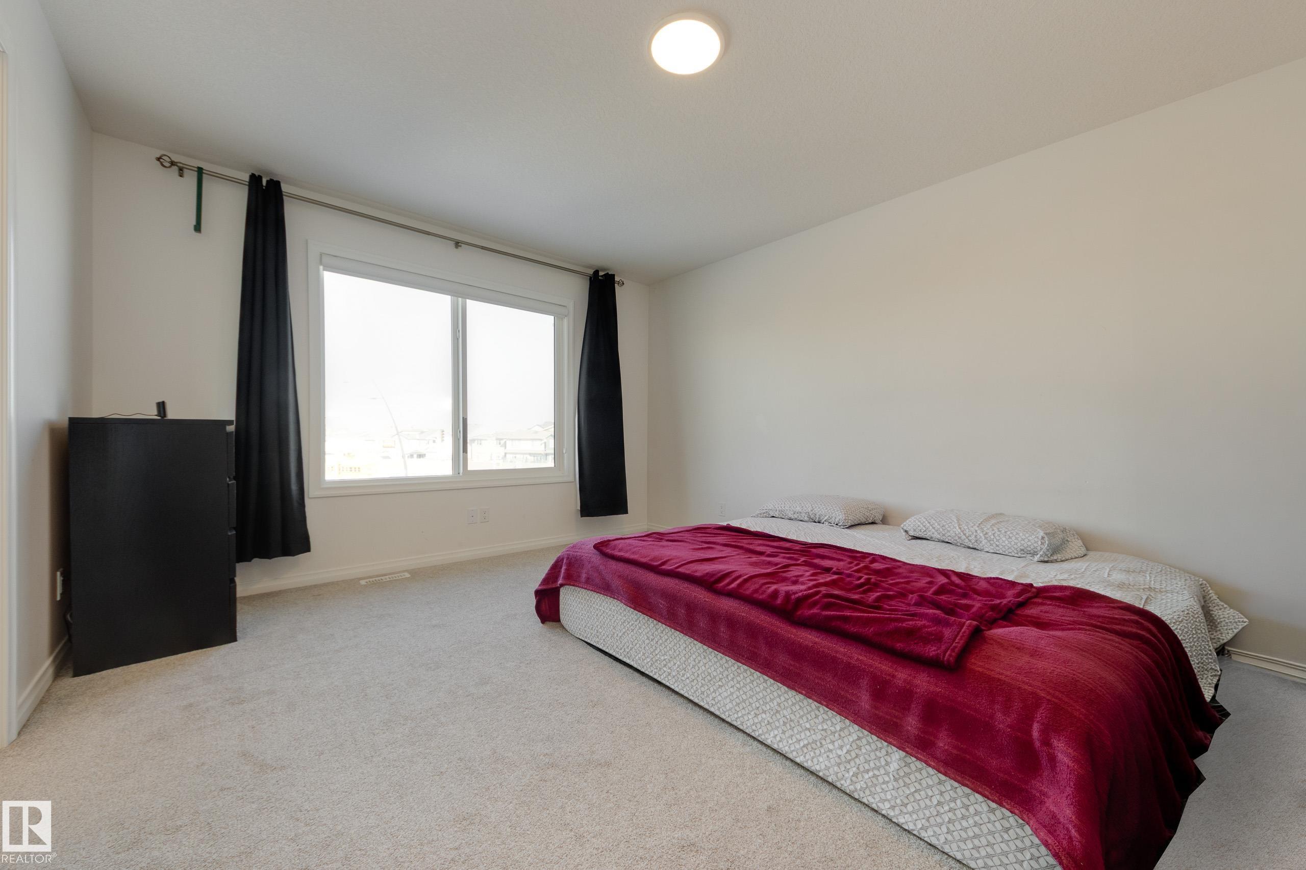 https://zimg.paragon.ice.com/ParagonImages/Property/PM/RAE/225396382/29/0/0/bff30a365e16cb06e7f0dd17a84415b1/1/a7a637c996c4a280c51ed21e18554ba7/225396382-F91DC2A1-511D-4A87-B17E-710B3FF3B6EF.JPG