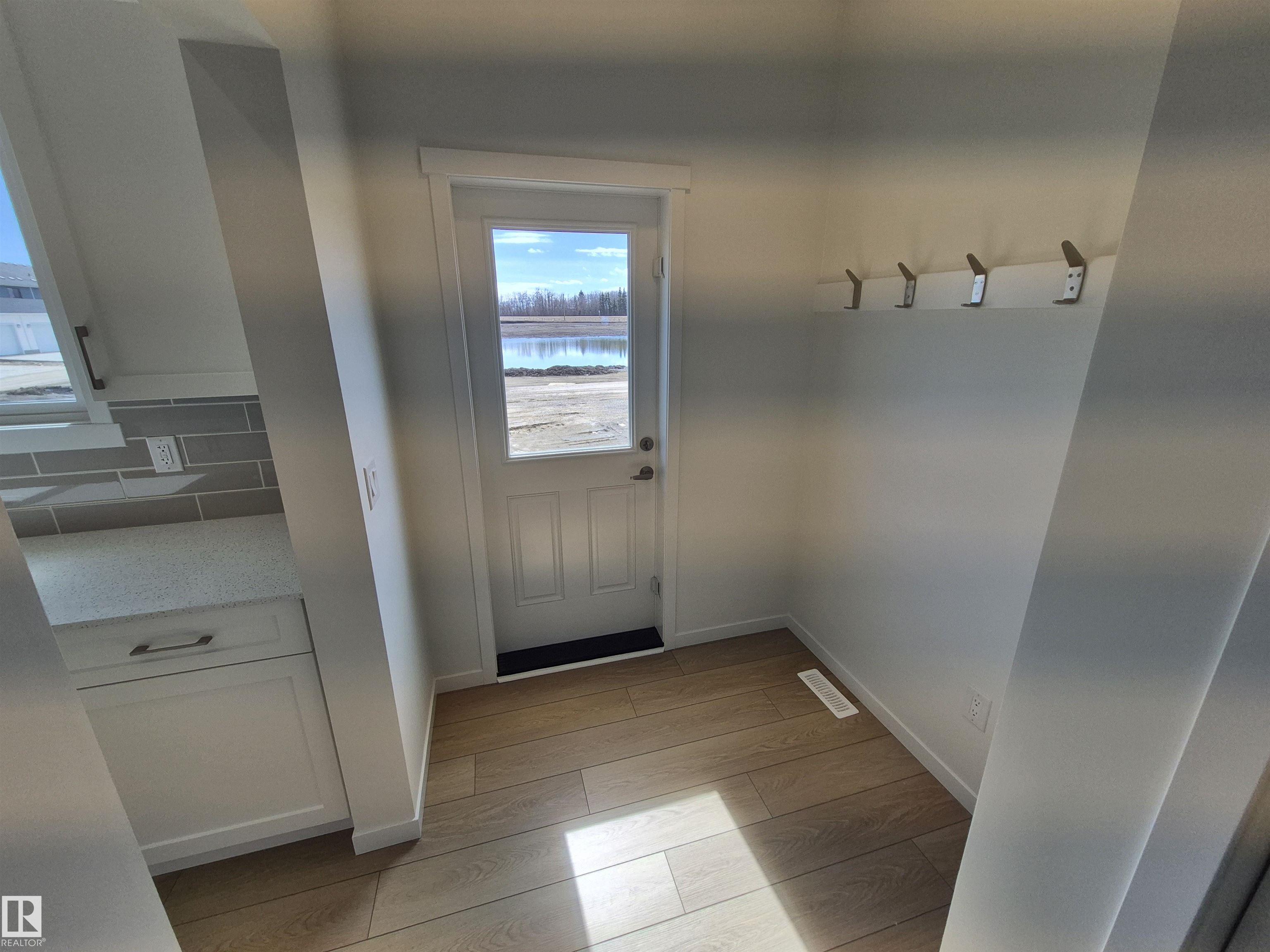 Photo 13 at 1086 Mcleod Avenue, Easton, Spruce Grove