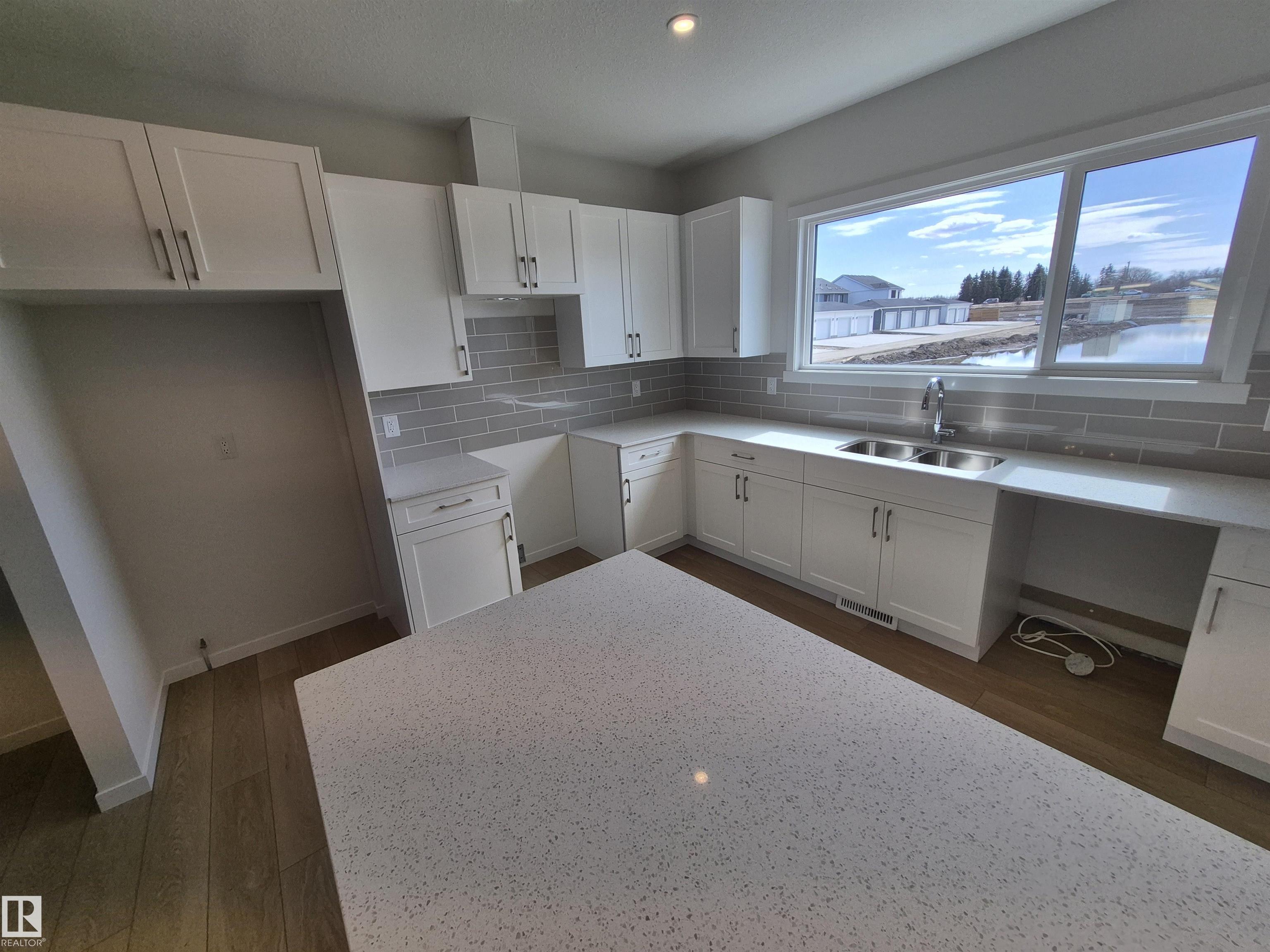 Photo 15 at 1086 Mcleod Avenue, Easton, Spruce Grove