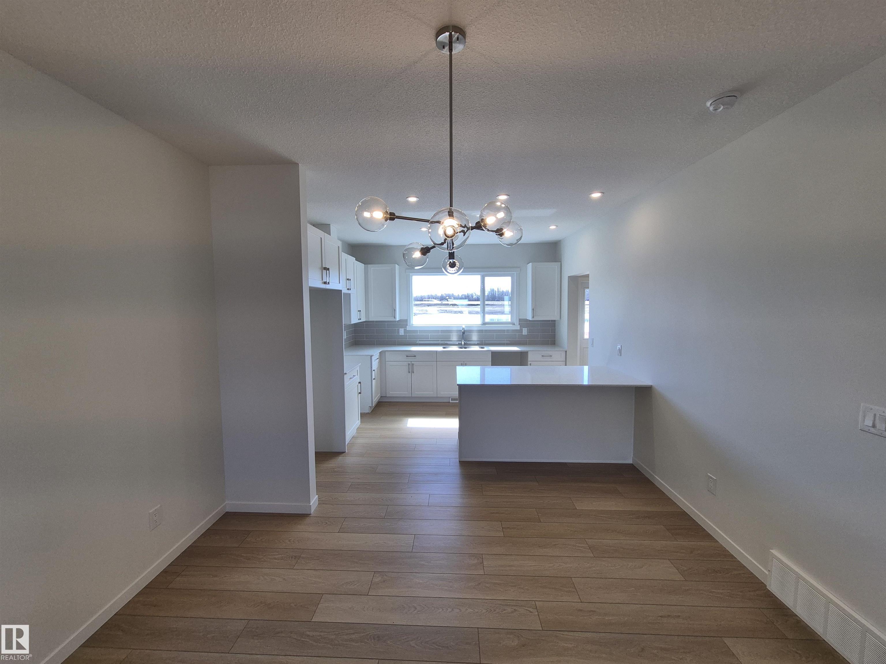 Photo 8 at 1086 Mcleod Avenue, Easton, Spruce Grove