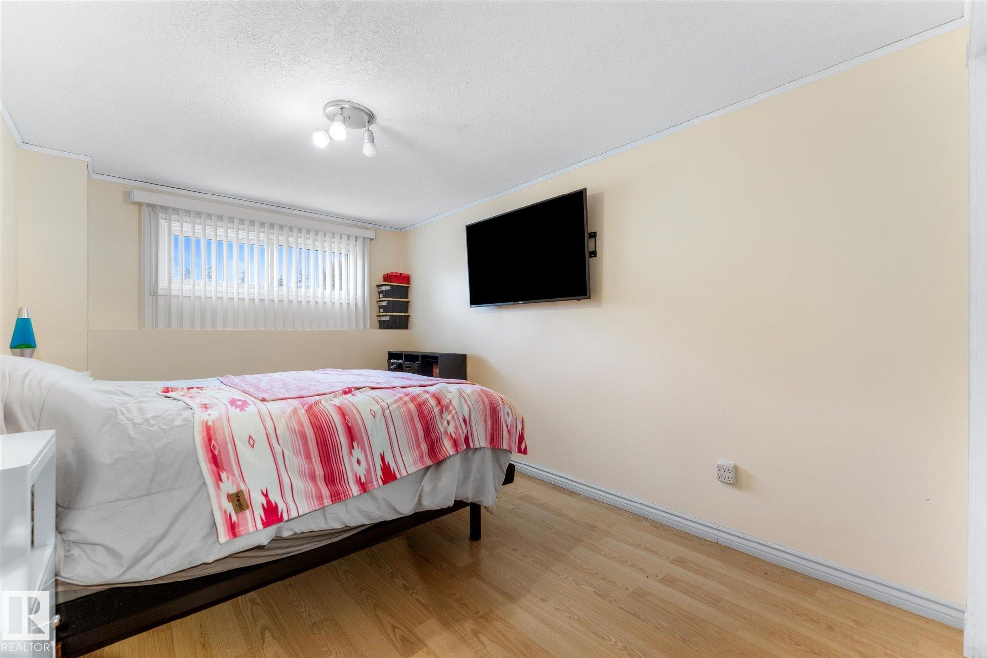 Photo 18 at 33 Wellington Crescent, Woodhaven, Spruce Grove