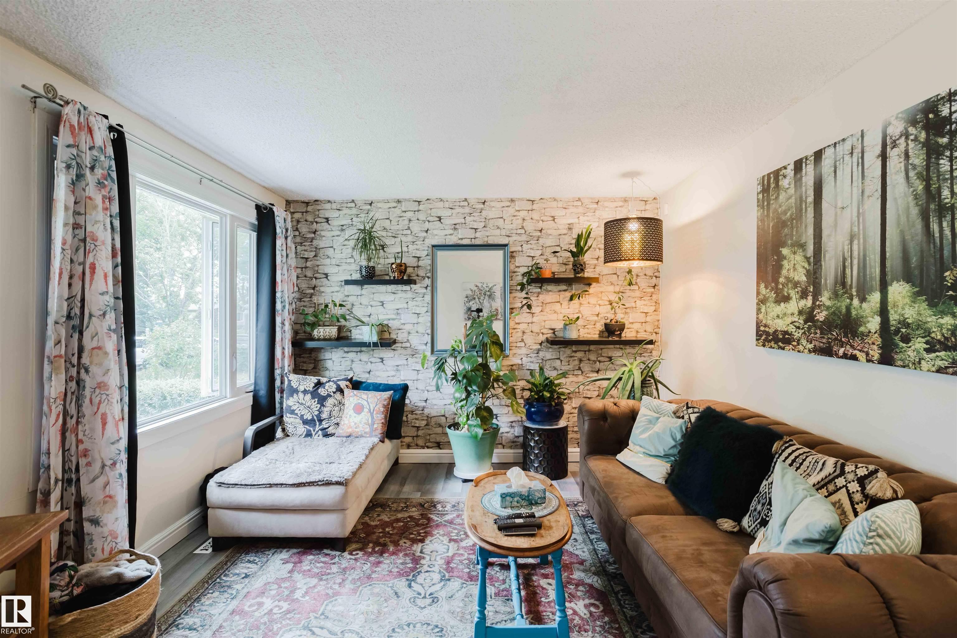 https://zimg.paragon.ice.com/ParagonImages/Property/PM/RAE/225396432/13/0/0/bfa9873bec9009980b91d78063e913b6/1/3b81e5811732a2621f20e09c66d035e5/225396432-b5743737-1af8-401a-b6ea-40114cf05fca.JPG