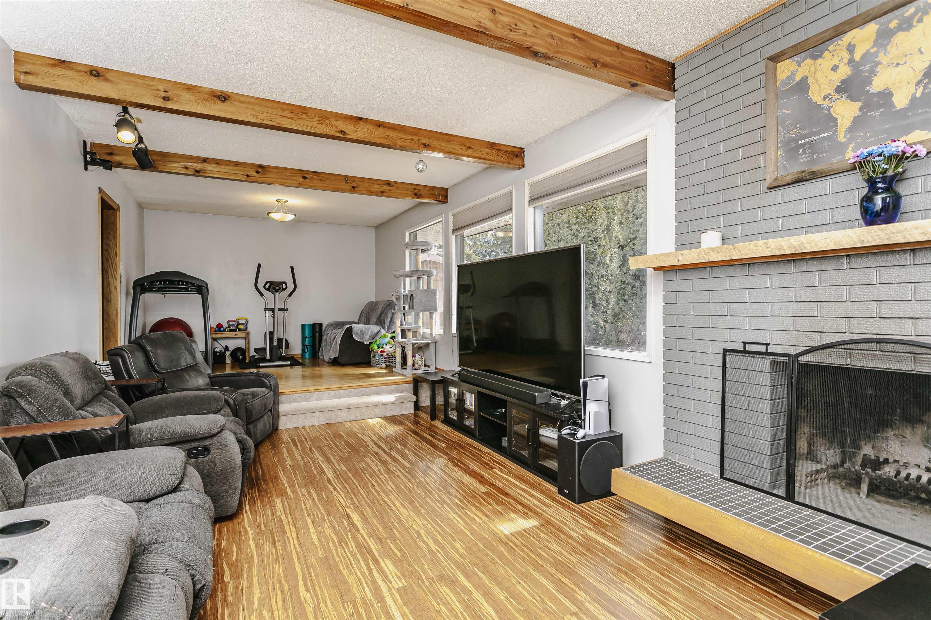 Photo 13 at 3 Gosset Place, Broxton Park, Spruce Grove