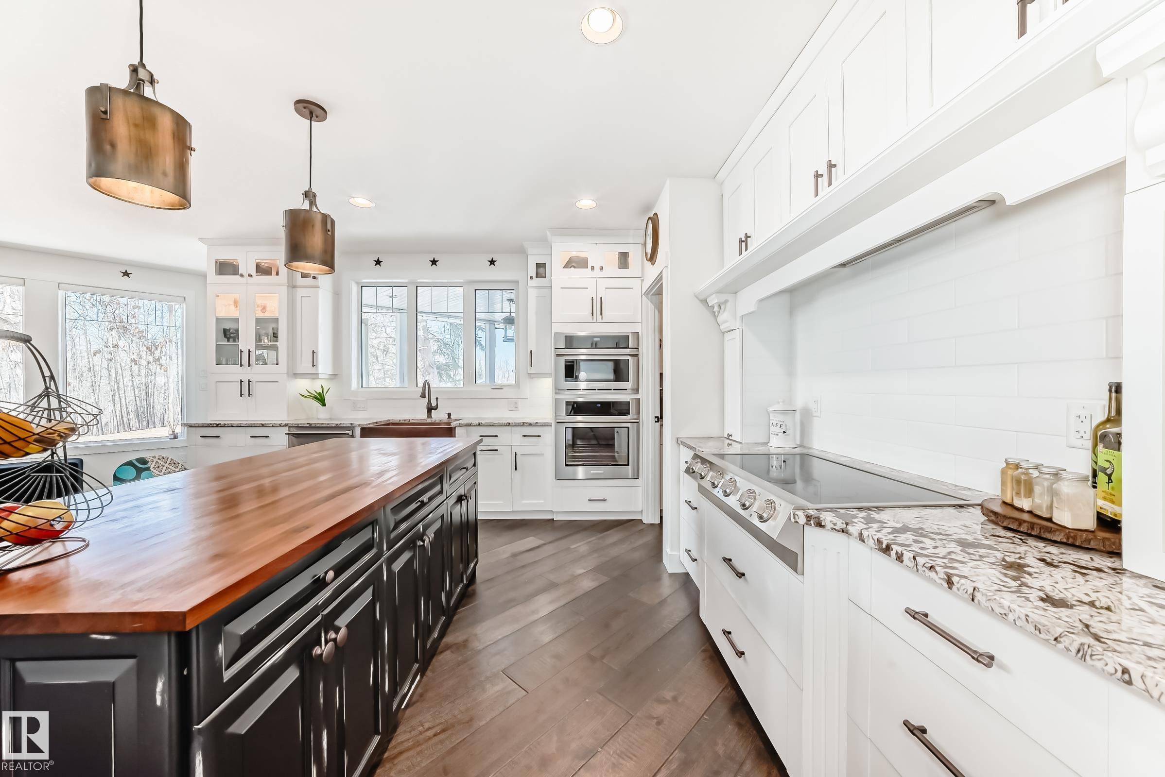 Photo 11 at 16 - 53226 Rge Road 261, Helenslea Estates, Rural Parkland County