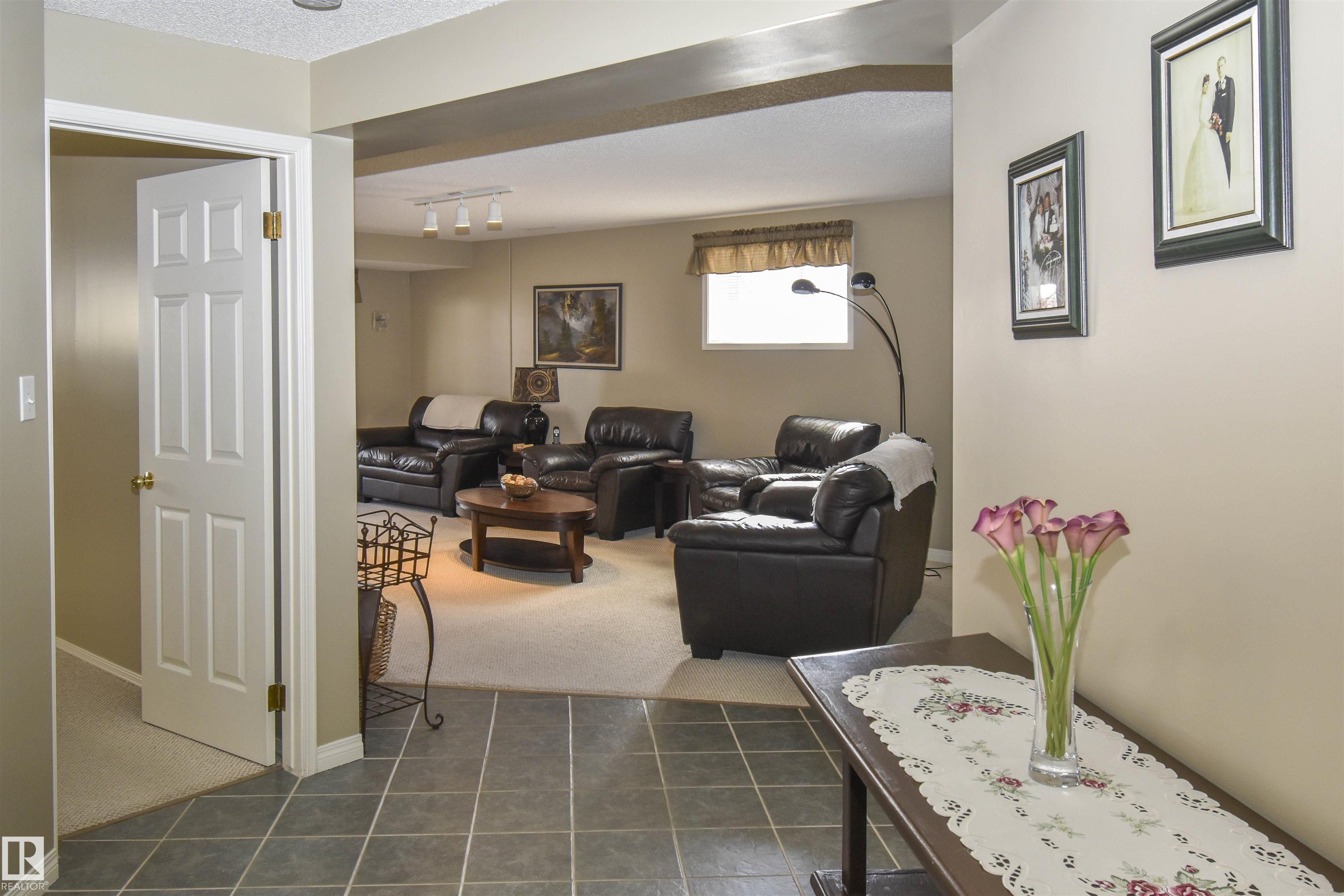 Photo 21 at 1 Heritage point(e), Heritage Estates, Stony Plain