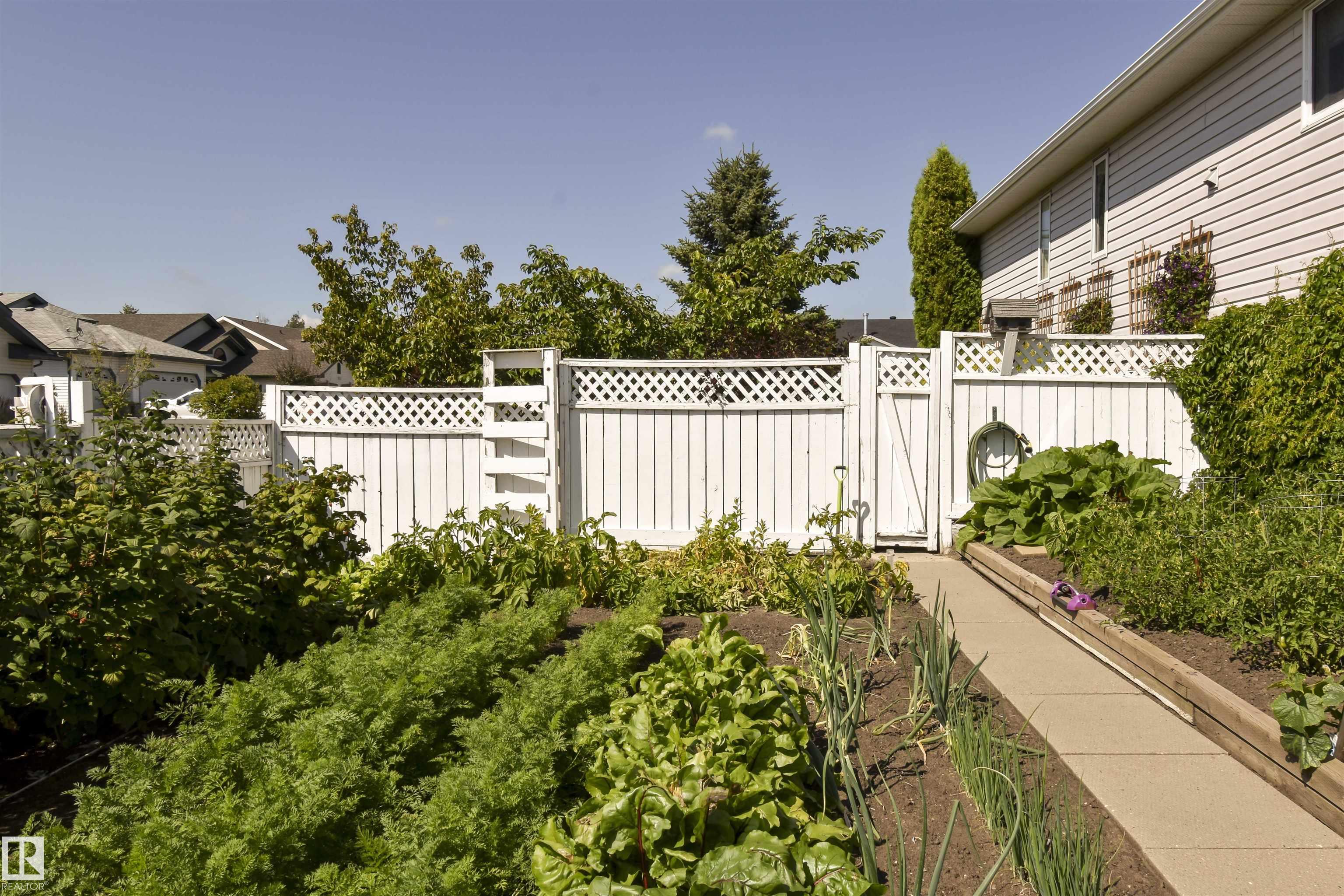 Photo 39 at 1 Heritage point(e), Heritage Estates, Stony Plain