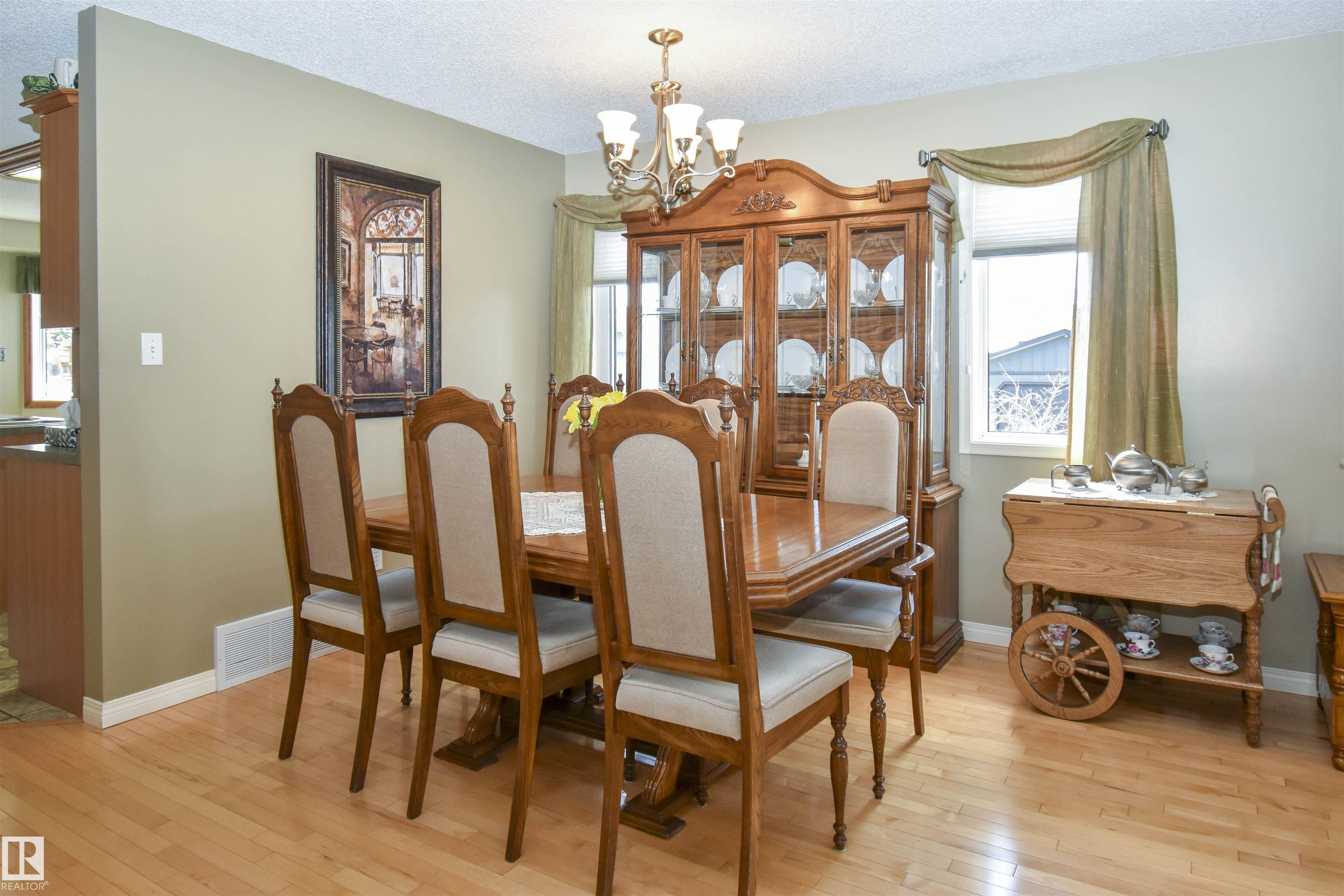 Photo 6 at 1 Heritage point(e), Heritage Estates, Stony Plain