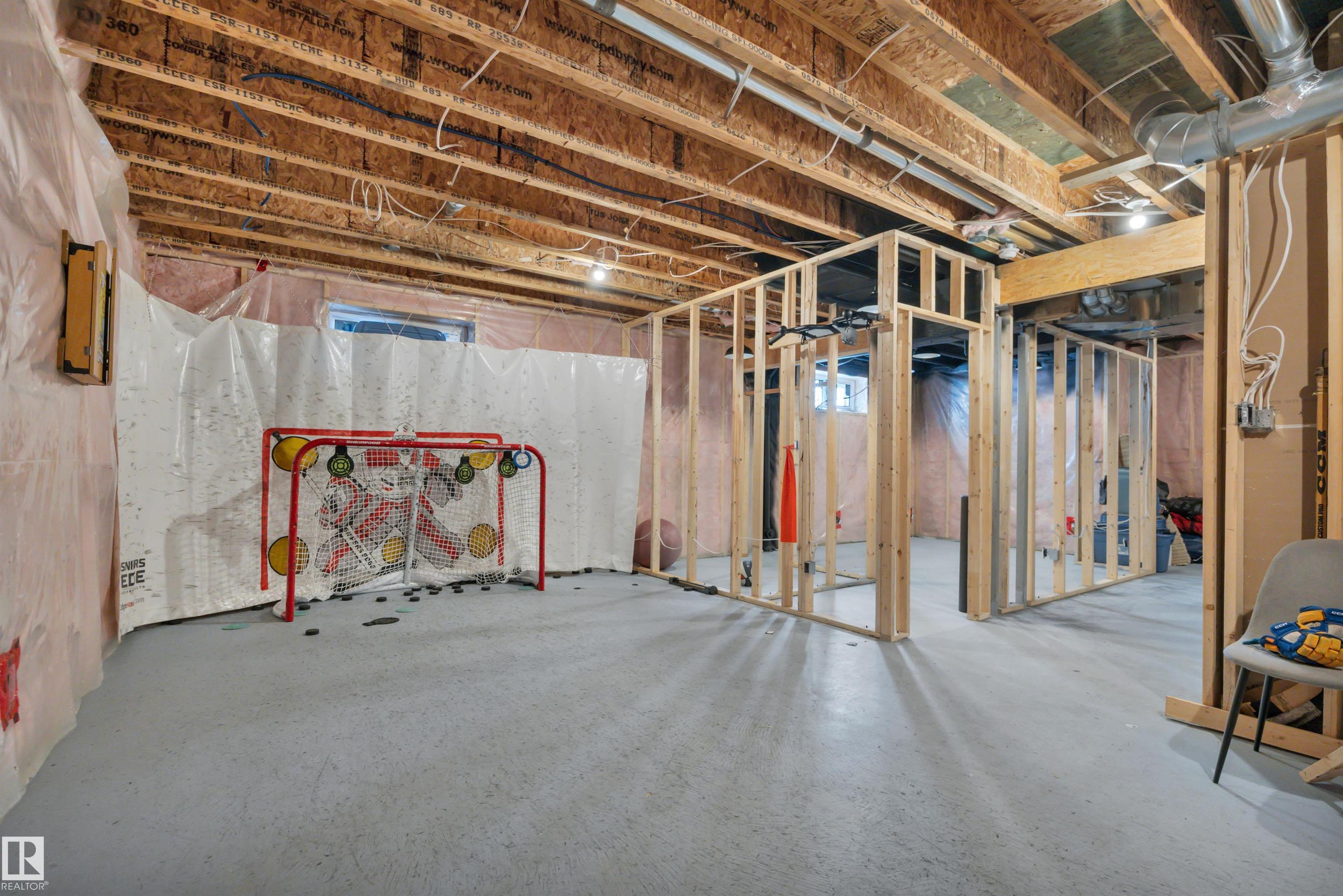 Photo 49 at 41 Sutherland Street, Suntree, Leduc