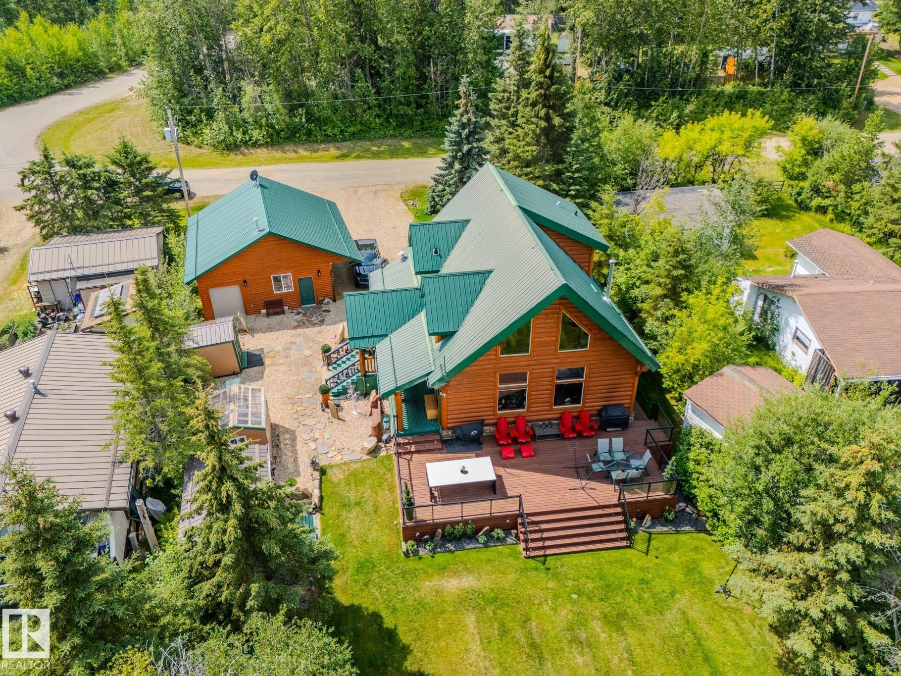 213 Lakeshore DR 2