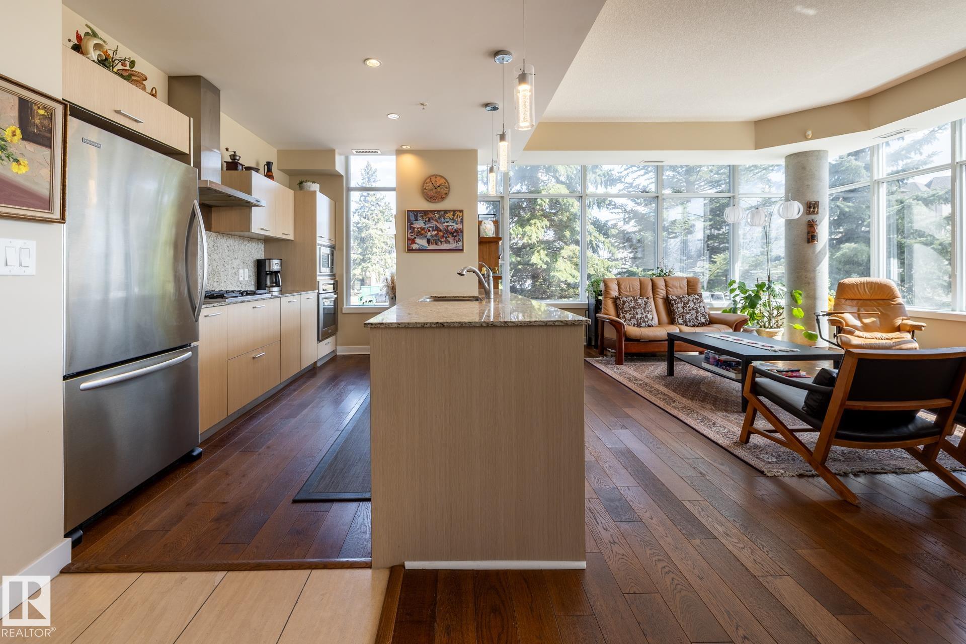 https://zimg.paragon.ice.com/ParagonImages/Property/PM/RAE/225396547/15/0/0/9f1f6e42cbaa5caa8113b902e00bc723/1/6cc900c935b6c75721c1398af17fa9ce/225396547-6e85b846-9533-4840-9d2d-40f8b15efa76.JPG