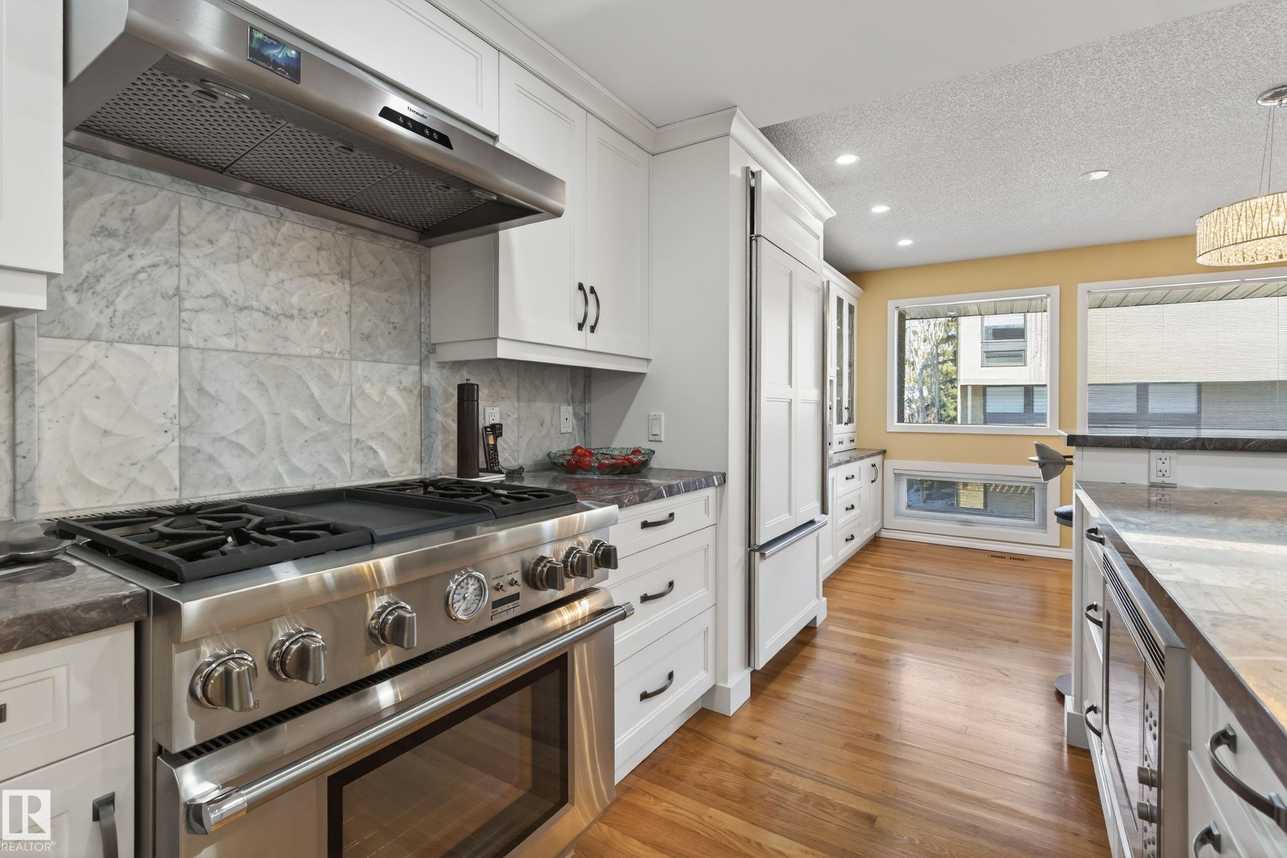 https://zimg.paragon.ice.com/ParagonImages/Property/PM/RAE/225396548/14/0/0/4e1d736c78453806da77e422efc9efa2/1/7a513b53446d2530c4bc0a2f2b10b5b5/225396548-69df1565-cdcf-4d02-b2d3-46b6fc6c20cf.JPG