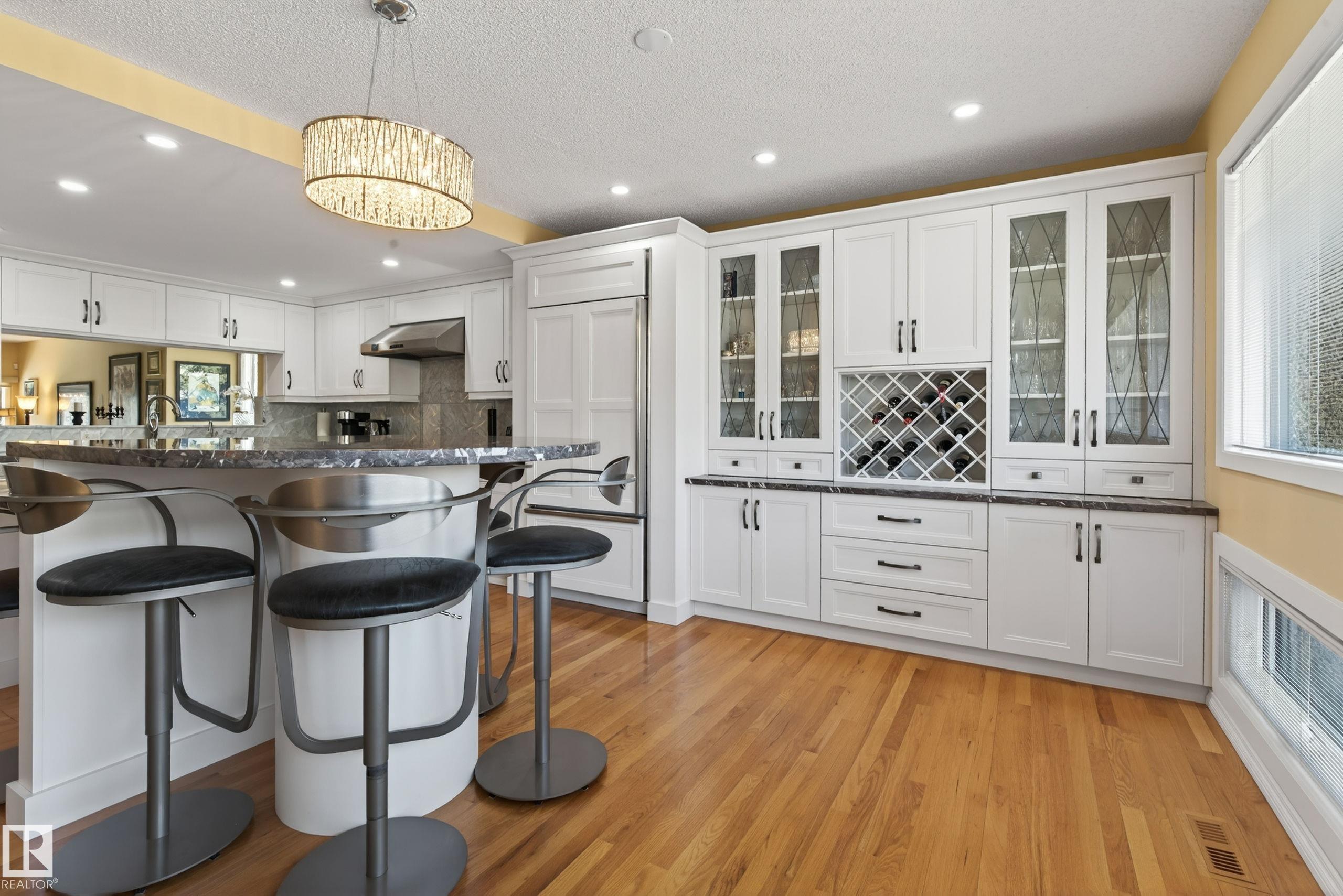 https://zimg.paragon.ice.com/ParagonImages/Property/PM/RAE/225396548/7/0/0/244b01eee45d430f08533d39fcbaaf9b/1/7a513b53446d2530c4bc0a2f2b10b5b5/225396548-56d99e8f-c010-4f1b-9561-1c32cc29ebf2.JPG