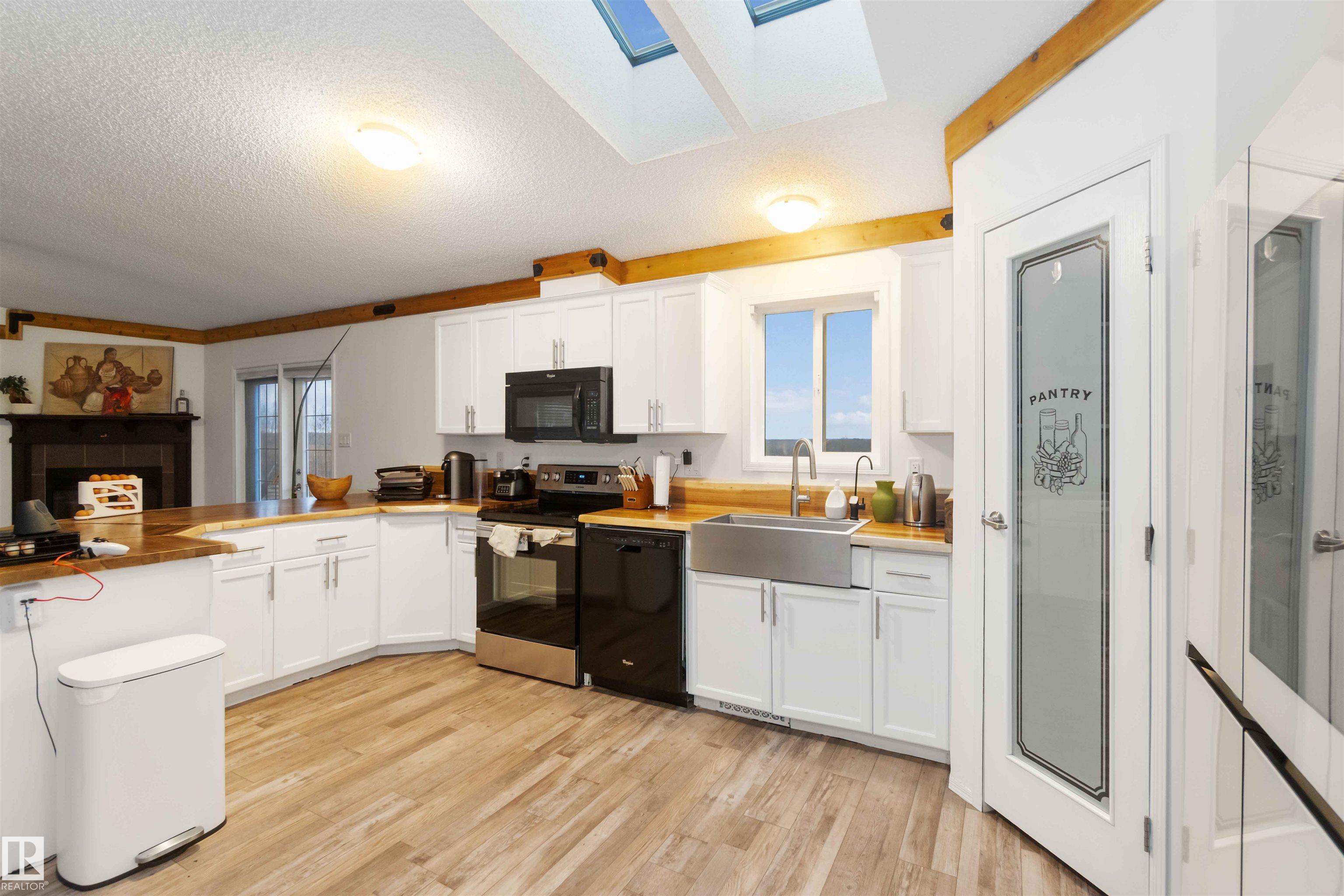 Photo 13 at 53273 Rge Road 215, None, Rural Strathcona County