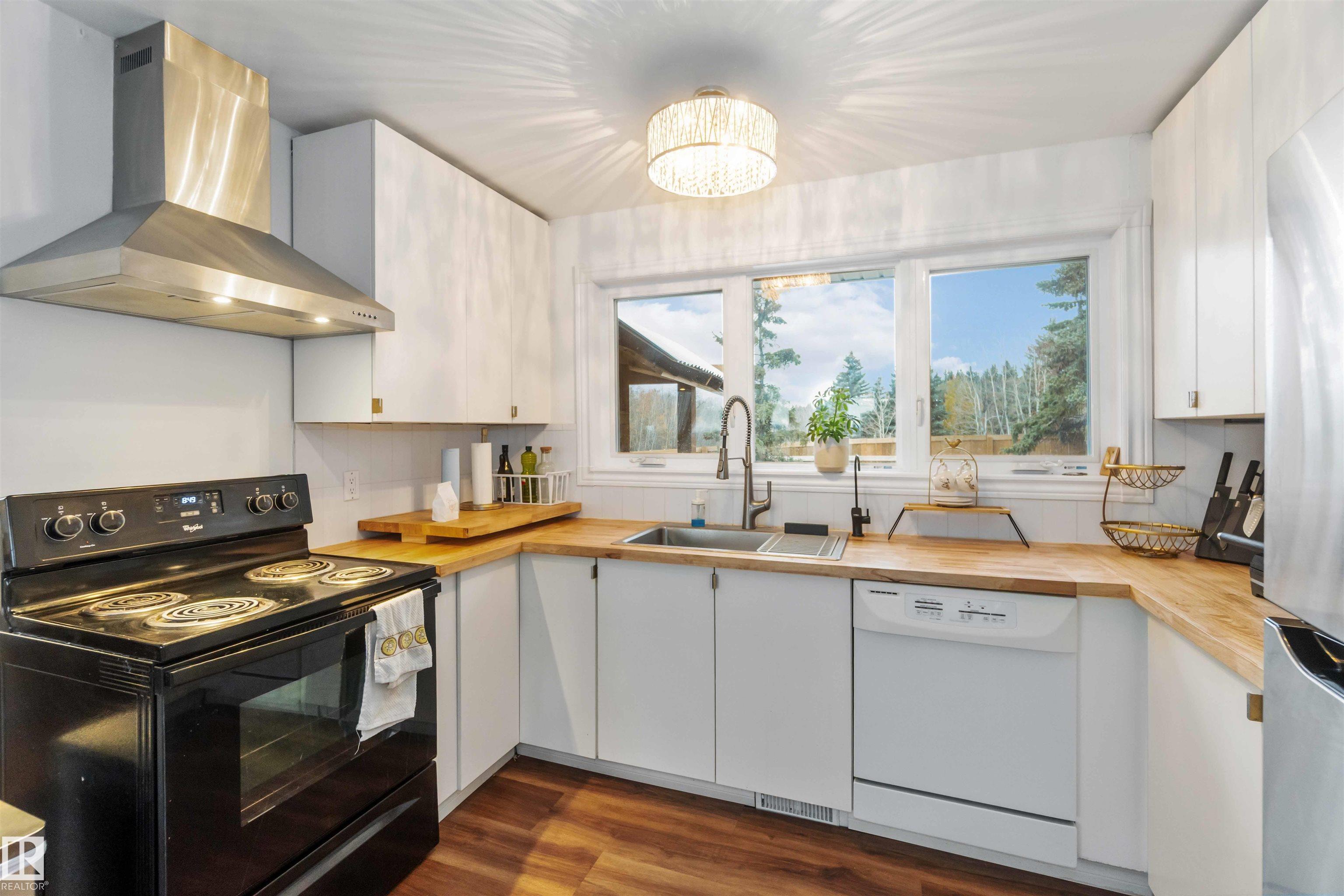 Photo 32 at 53273 Rge Road 215, None, Rural Strathcona County