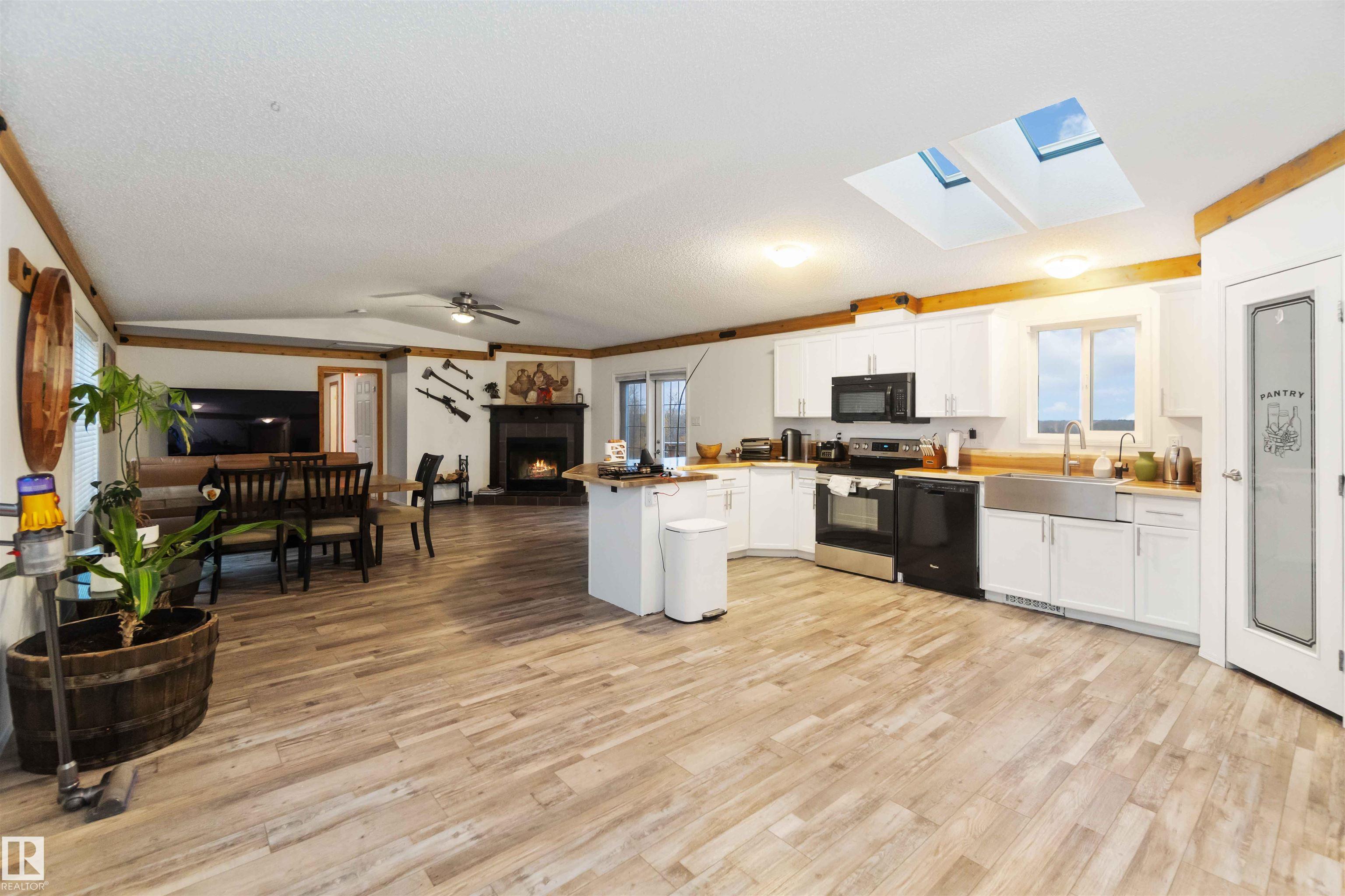 Photo 6 at 53273 Rge Road 215, None, Rural Strathcona County