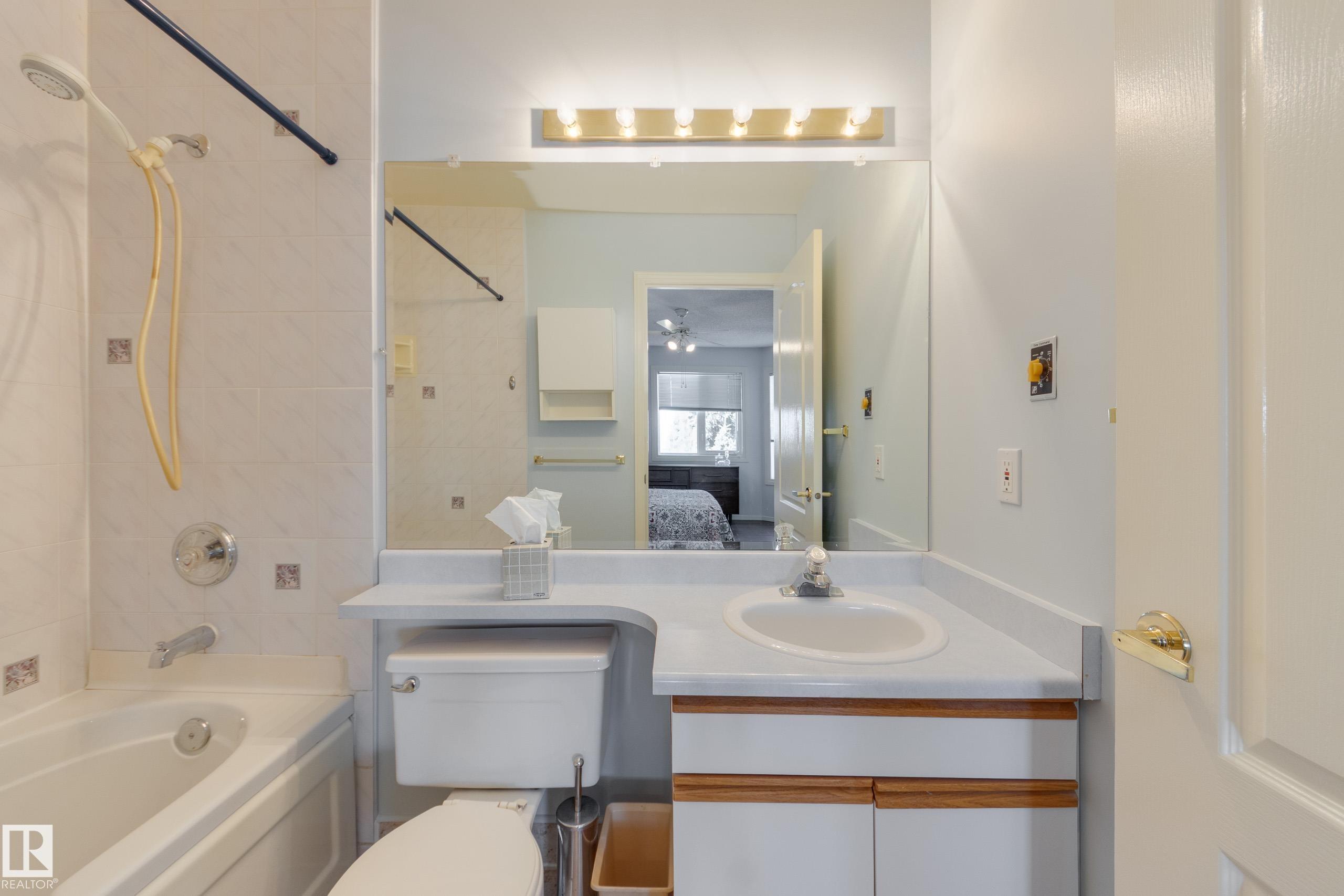 Photo 18 at 402 - 10610 76 Street NW, Forest Heights, Edmonton