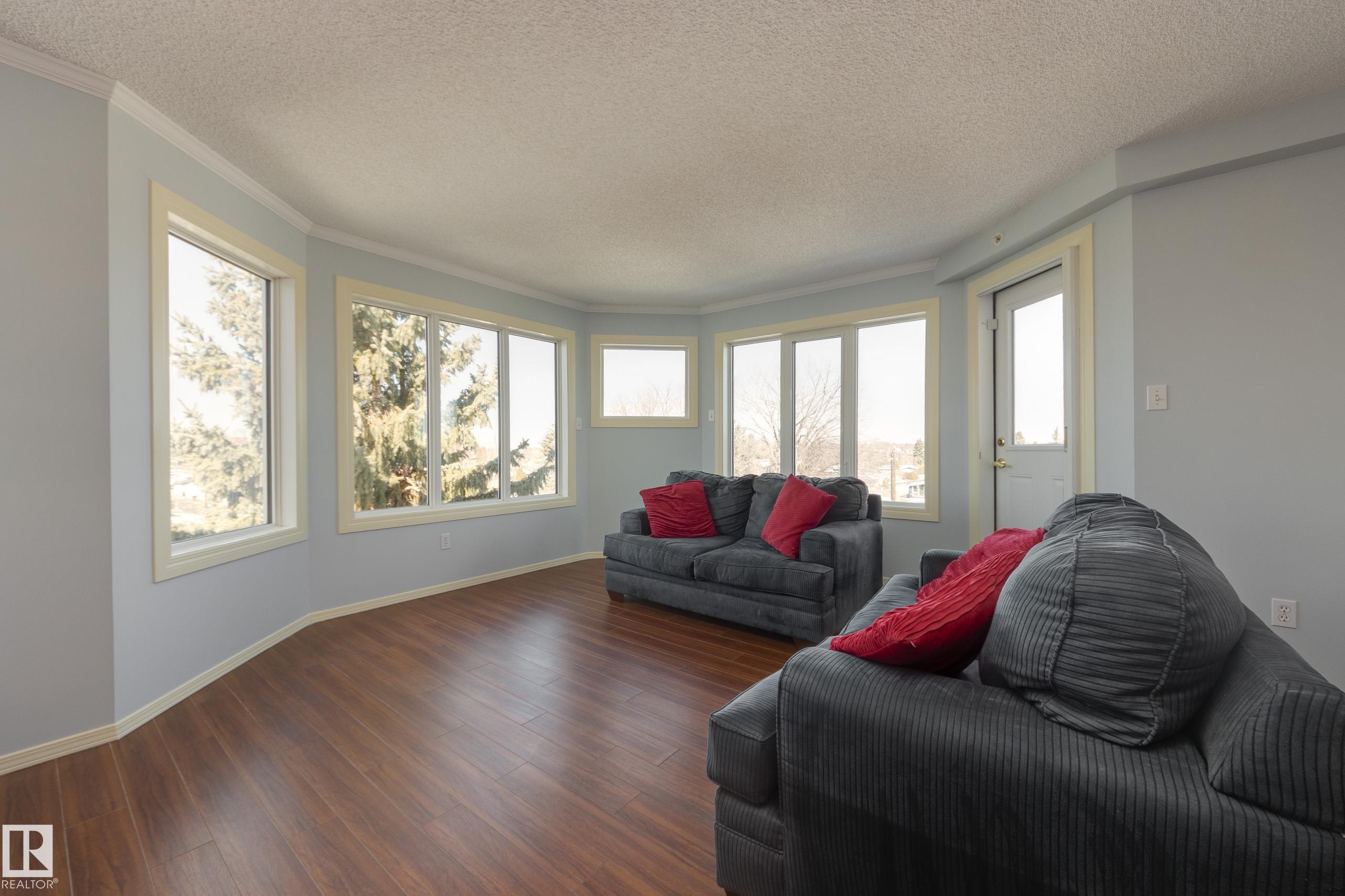 Photo 7 at 402 - 10610 76 Street NW, Forest Heights, Edmonton