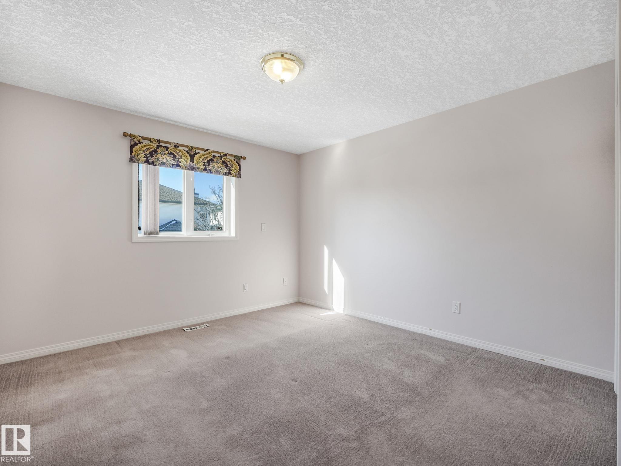 Photo 35 at 1054 Ormsby Crescent NW, Ormsby Place, Edmonton