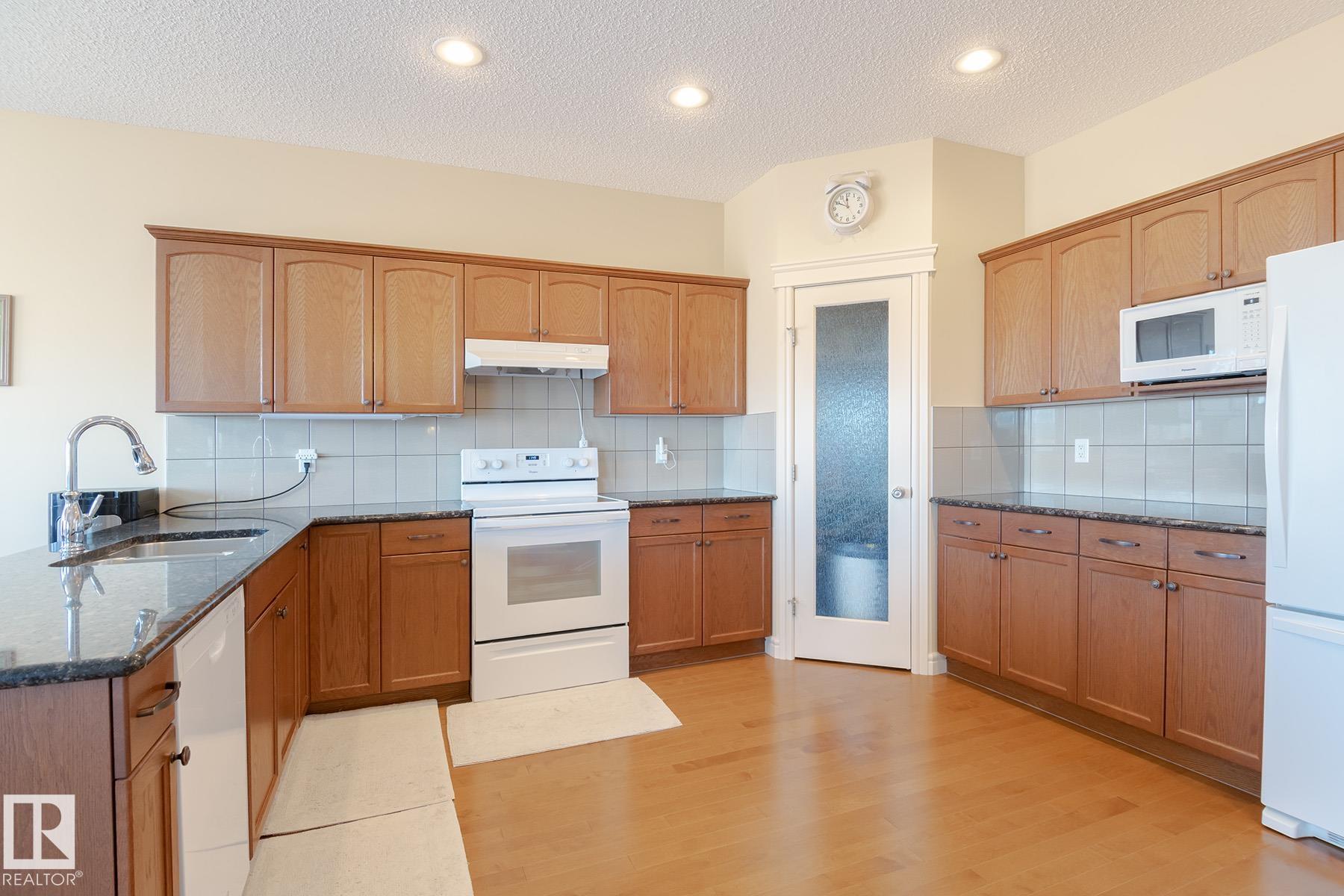 Photo 14 at 7426 Getty Way NW, Granville, Edmonton